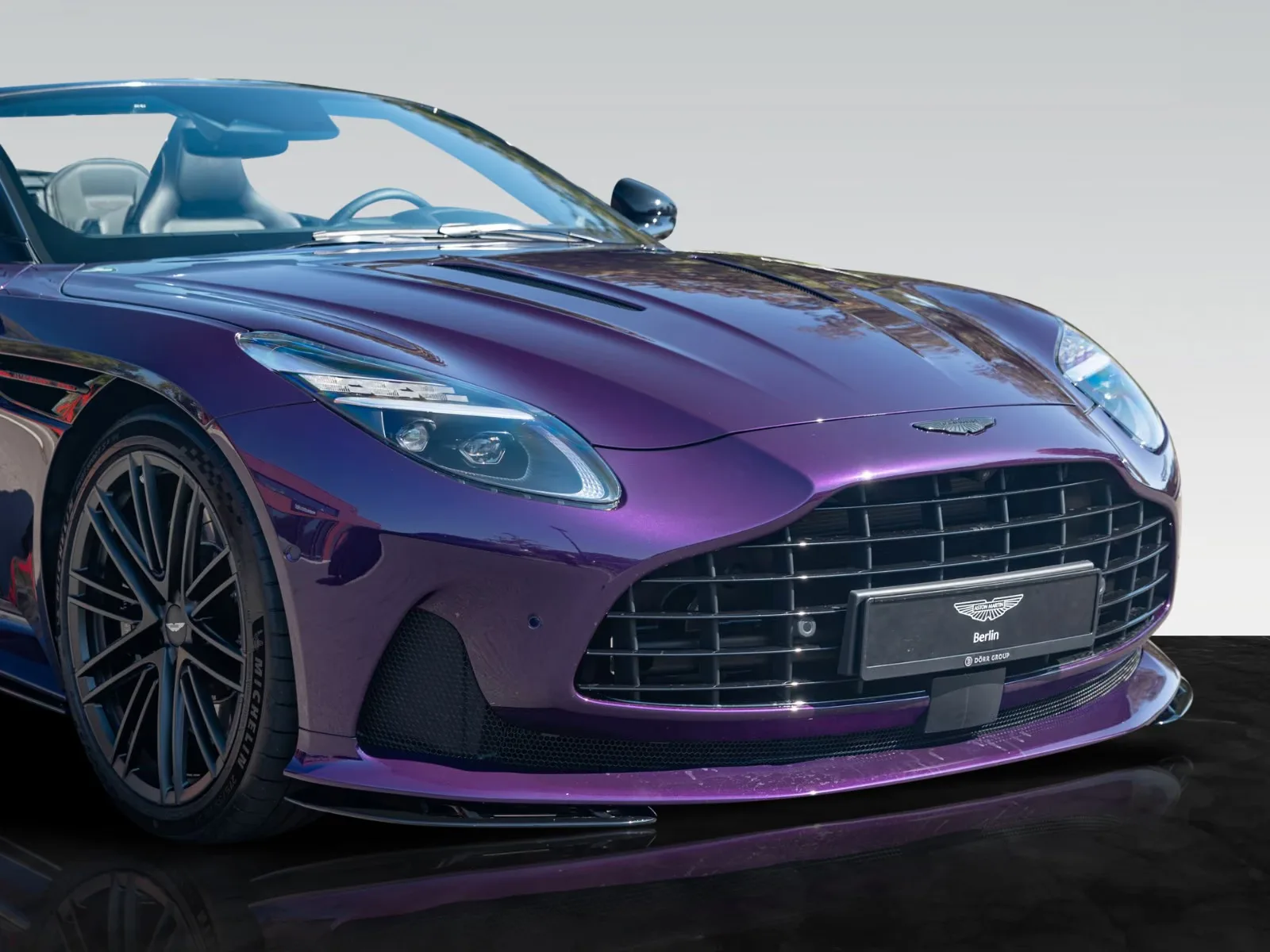 2024 Aston Martin DB12 Volante, 10/30