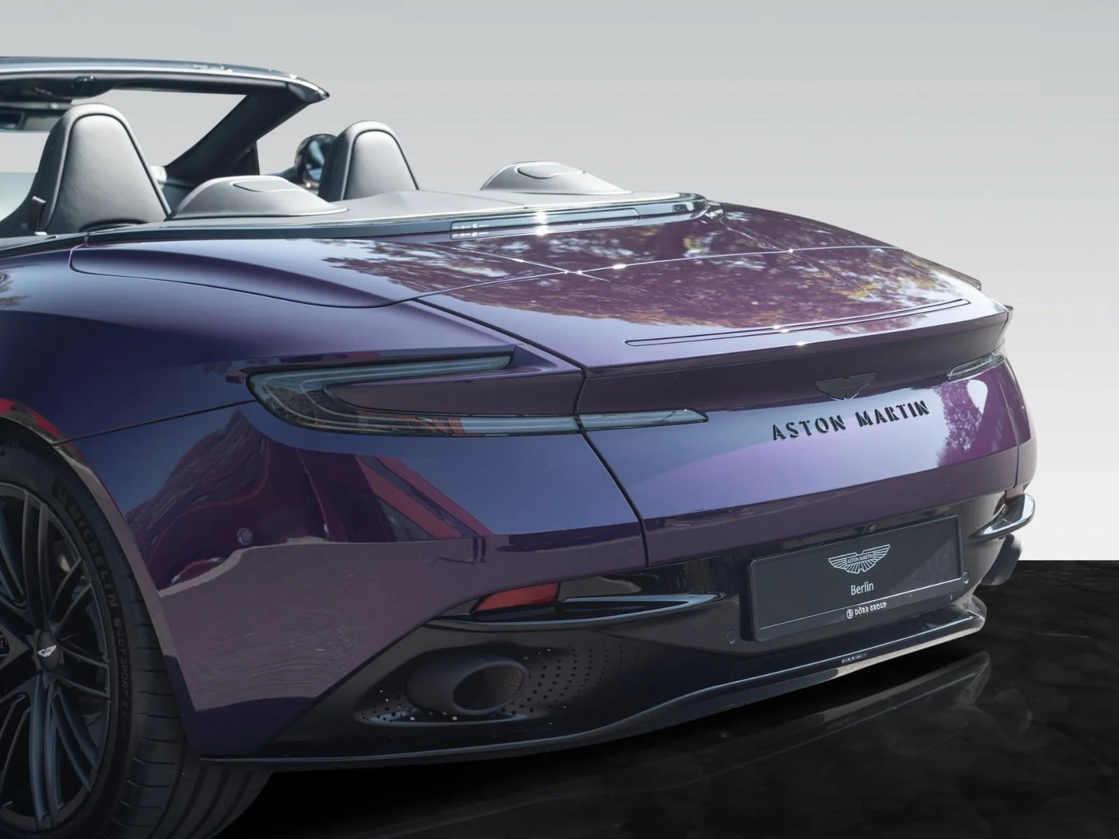 2024 Aston Martin DB12 Volante, 12/30