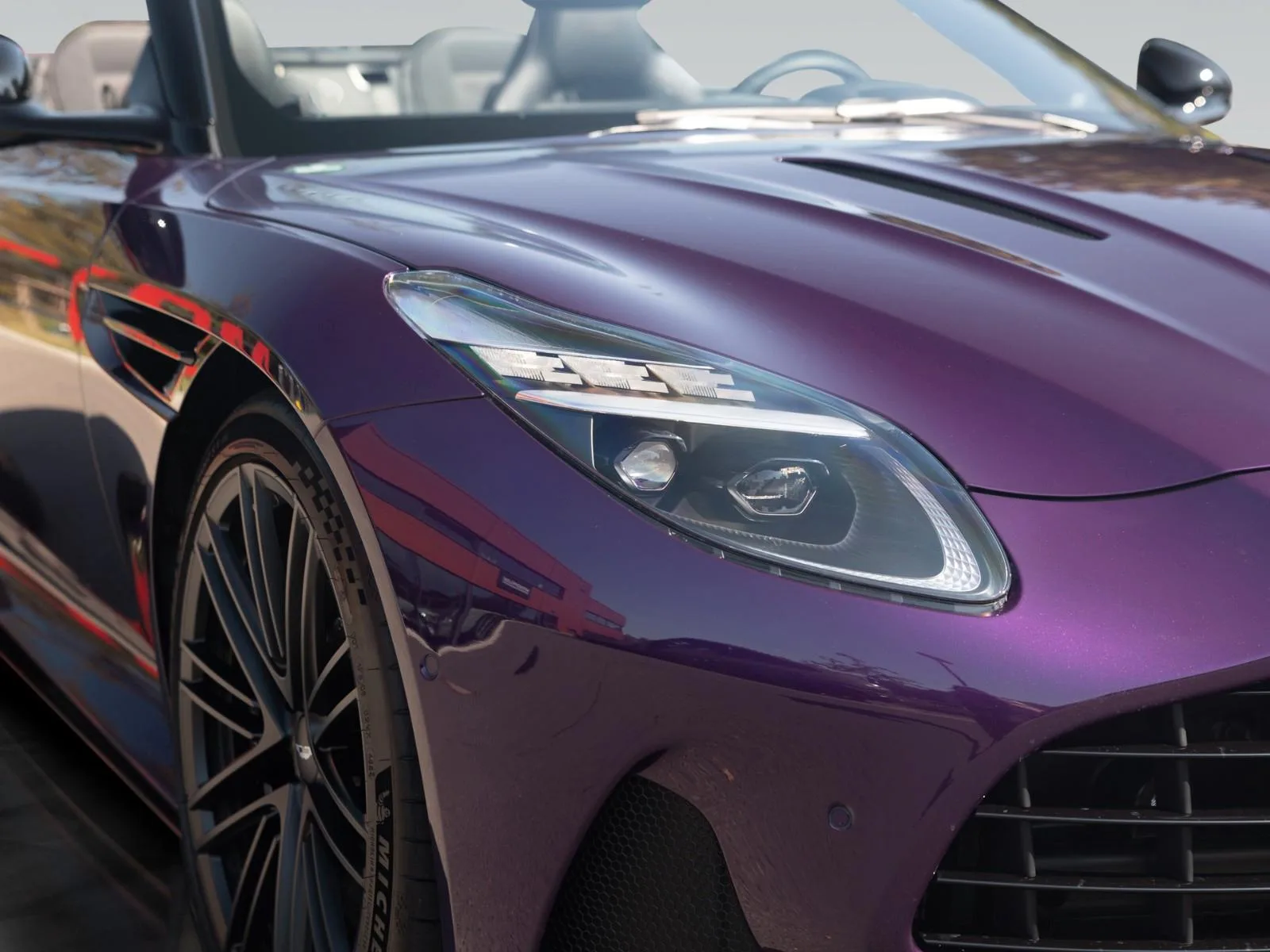 2024 Aston Martin DB12 Volante, 18/30