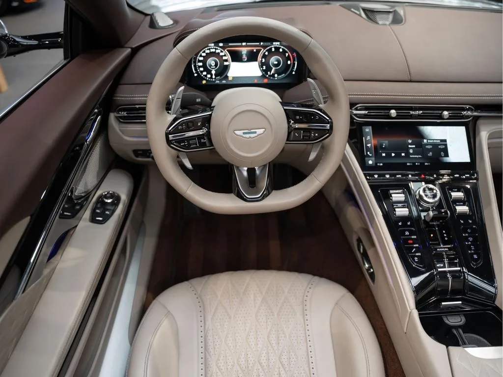 2024 Aston Martin DB12 Volante, 8/30