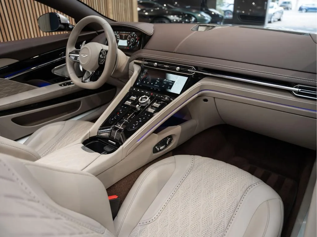 2024 Aston Martin DB12 Volante, 10/30