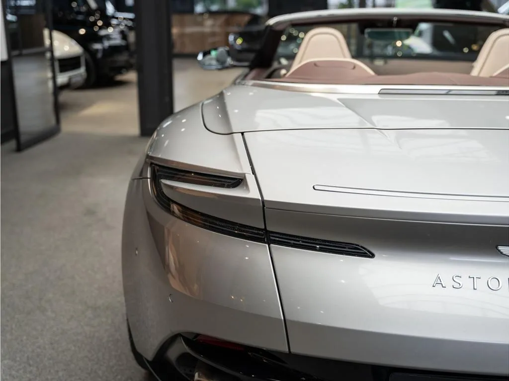 2024 Aston Martin DB12 Volante, 18/30
