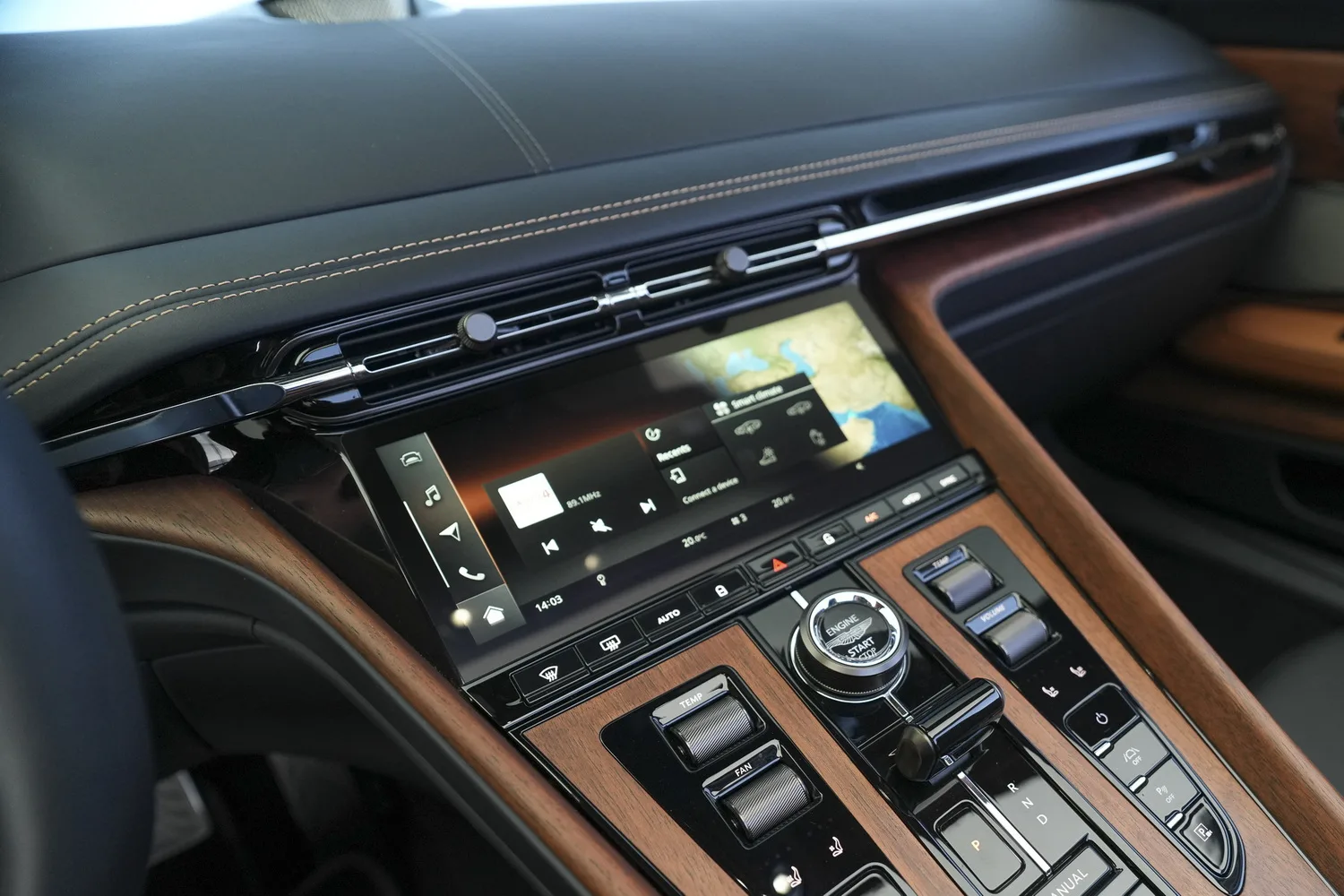 2024 Aston Martin DB12 Volante, 5/16