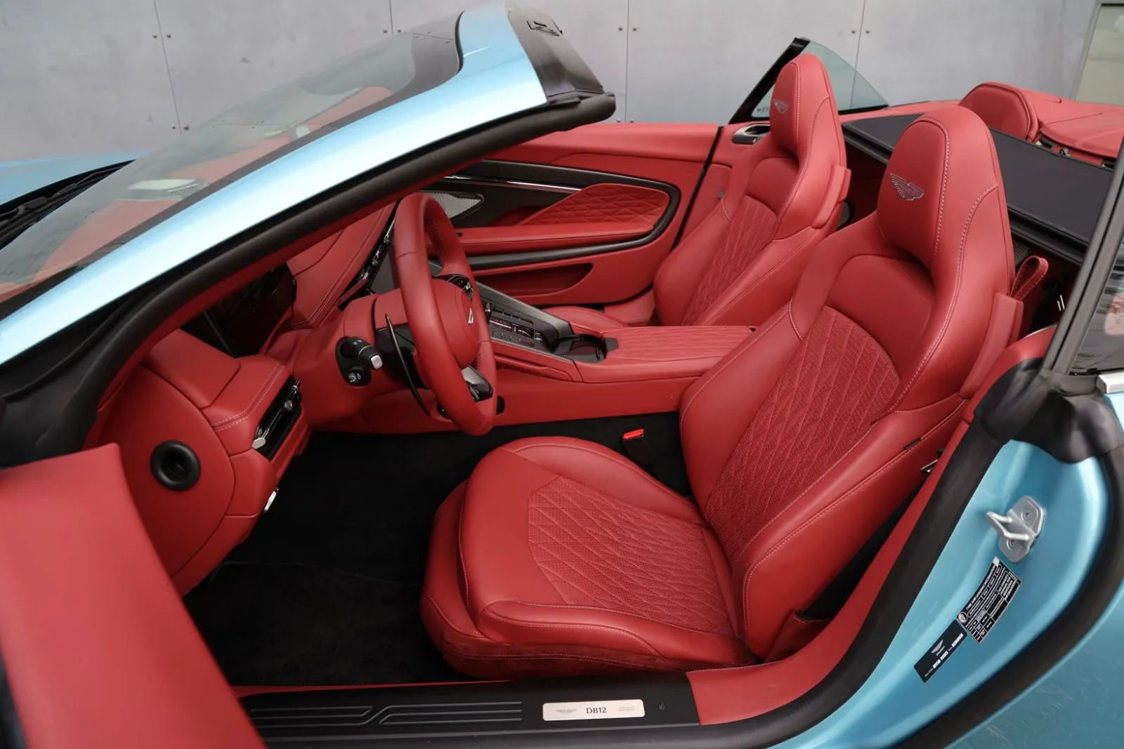 2024 Aston Martin DB12 Volante, 17/24