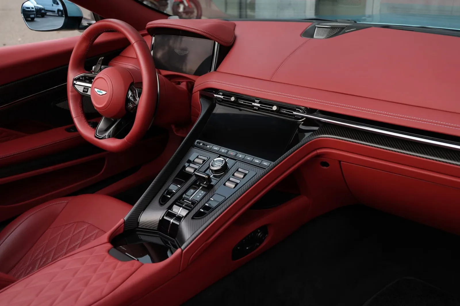 2024 Aston Martin DB12 Volante, 19/24