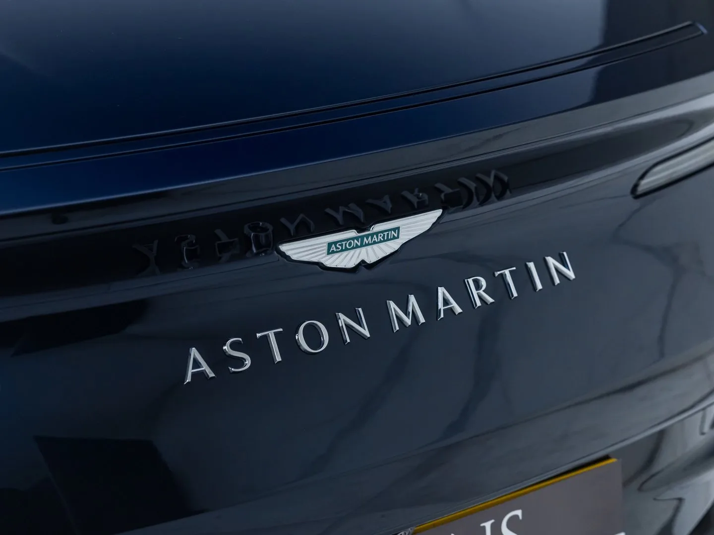 2024 Aston Martin DB12 Volante, 17/30