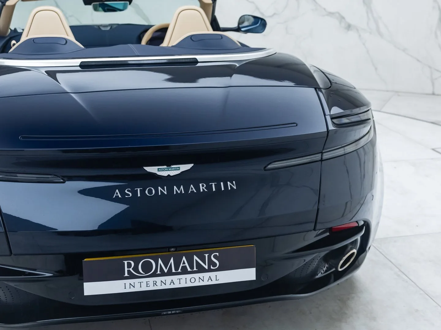 2024 Aston Martin DB12 Volante, 18/30