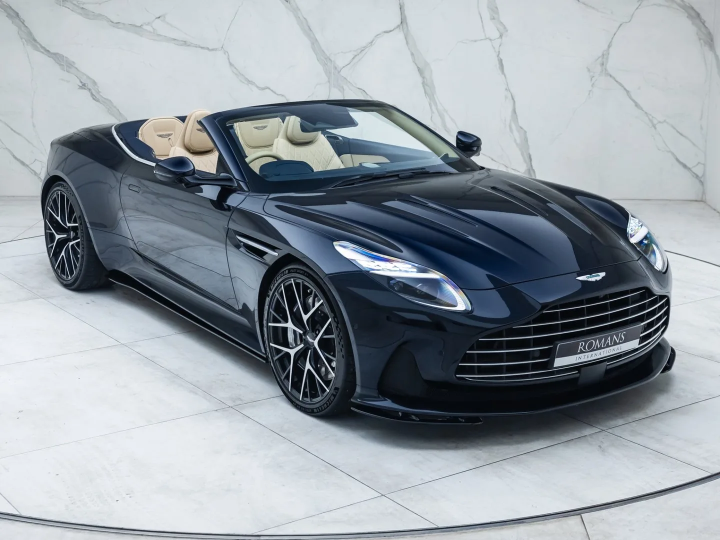 2024 Aston Martin DB12 Volante, 23/30