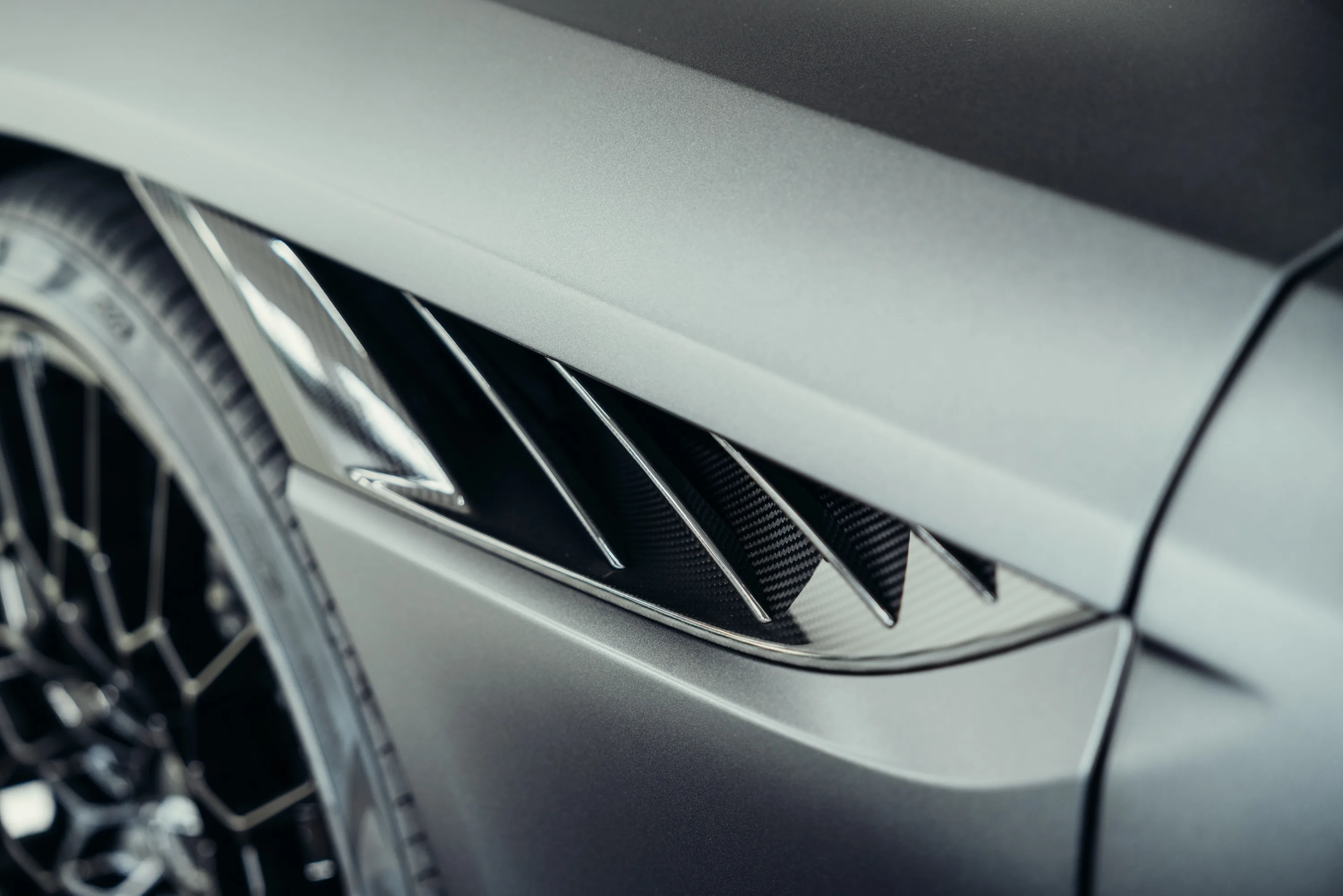 2024 Aston Martin DBS 770 Ultimate Volante, 16/30