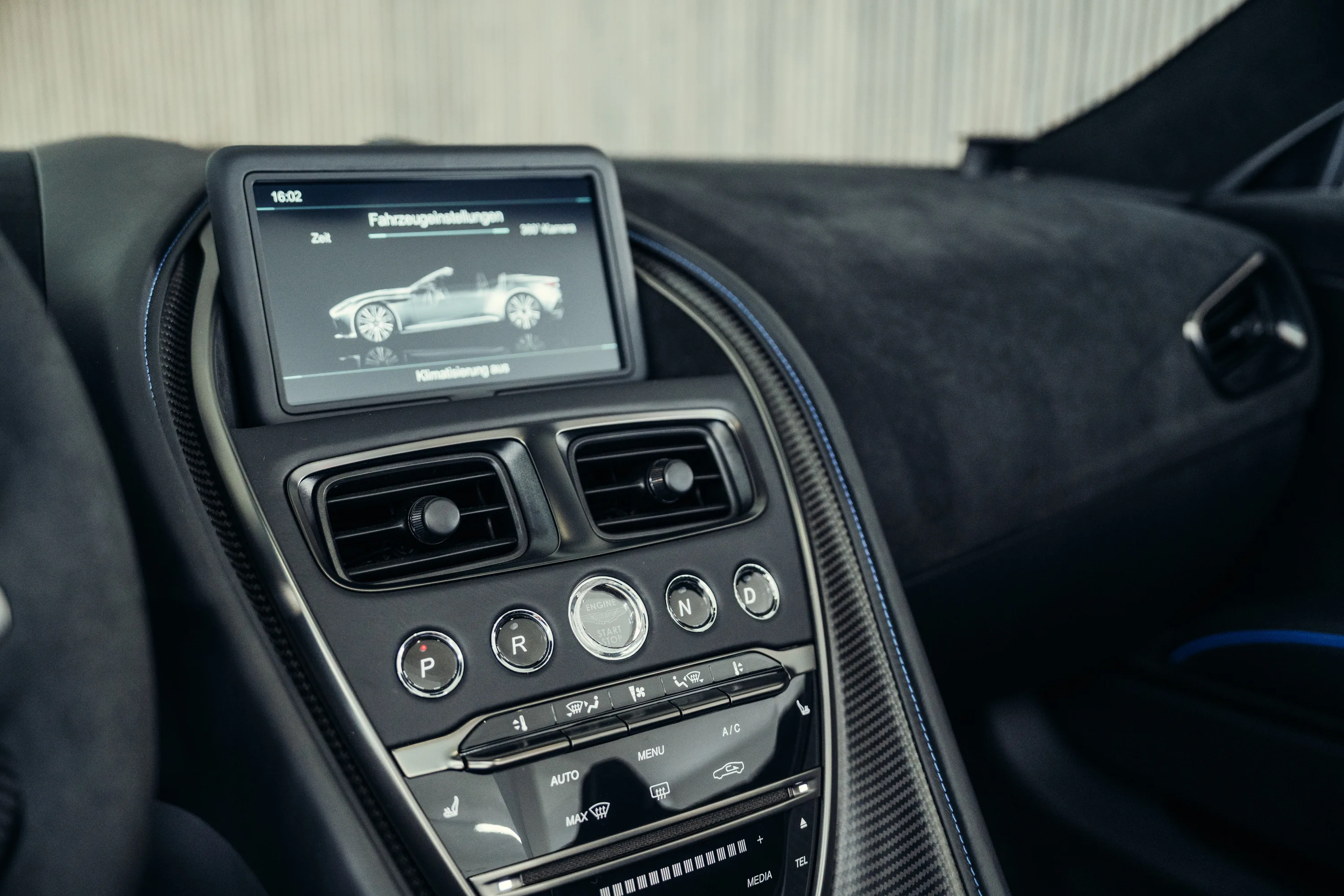 2024 Aston Martin DBS 770 Ultimate Volante, 25/30