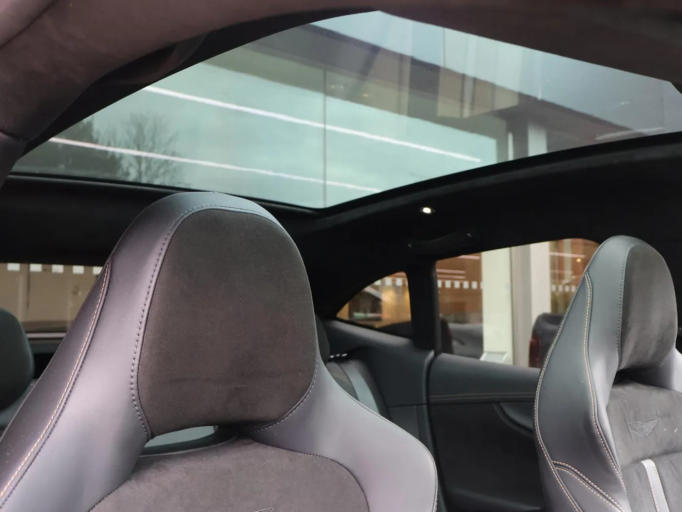2024 Aston Martin DBX 707 angeboten von einer Vertragshändlergruppe in Pangbourne, Vereinigtes Königreich, Foto 18 von 25