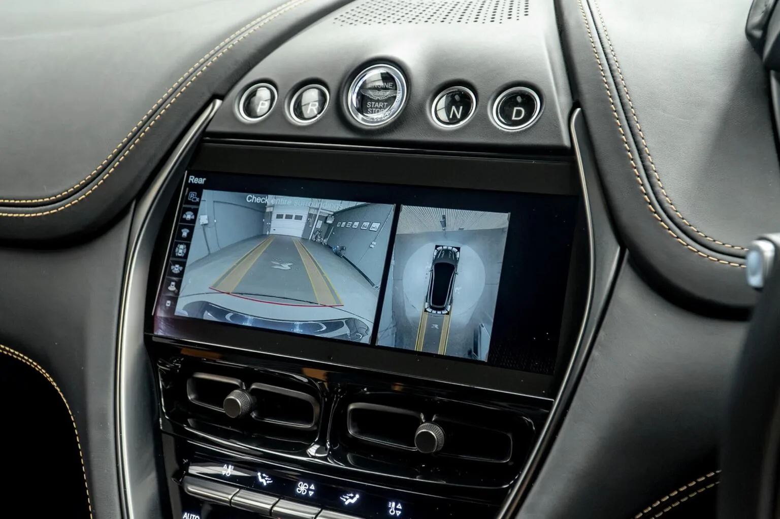 2024 Aston Martin DBX 707, 26/30
