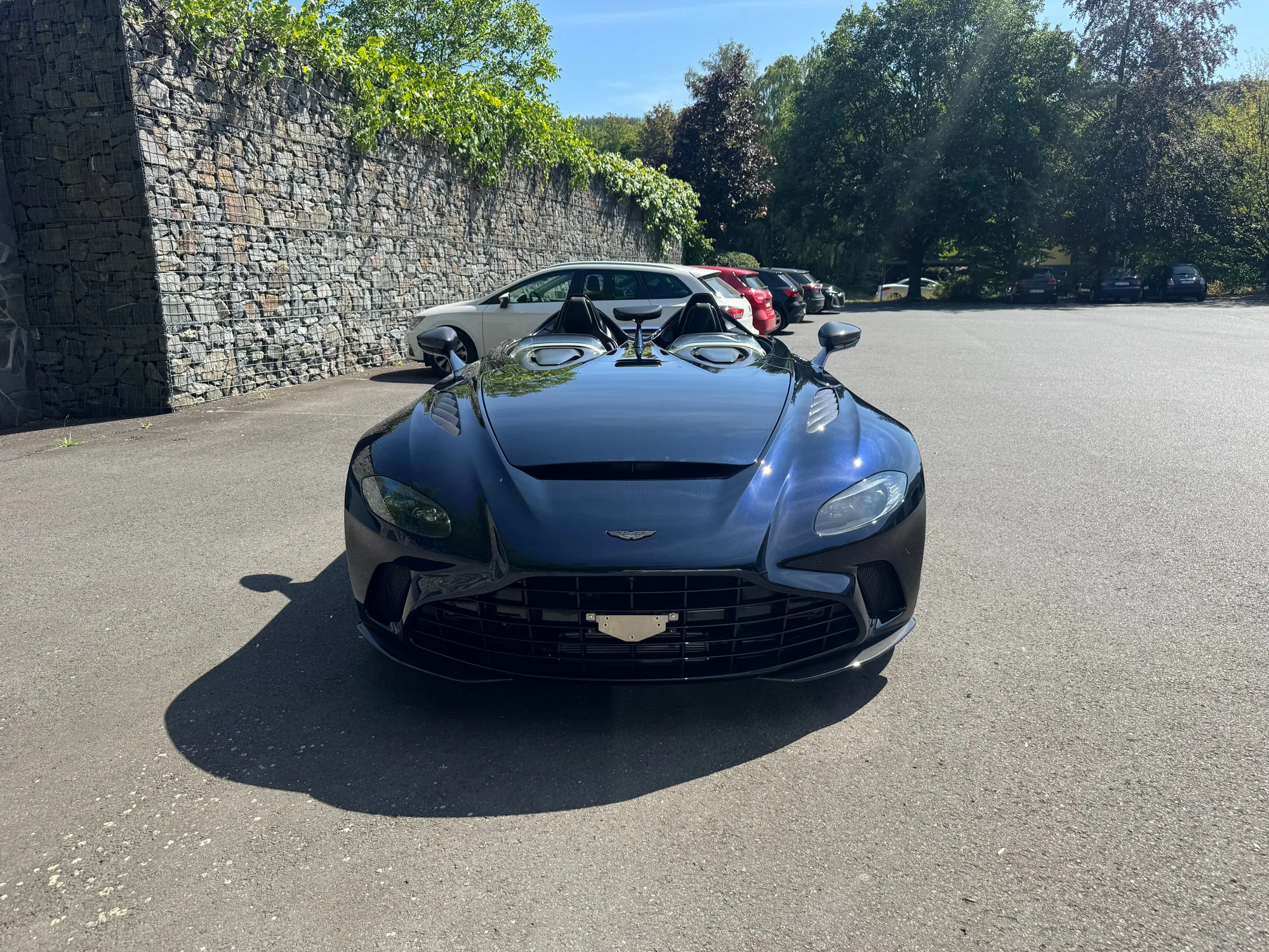 2024 Aston Martin V12 Speedster angeboten von einem Vermittler in Hessisch Oldendorf, Deutschland, Hauptfoto