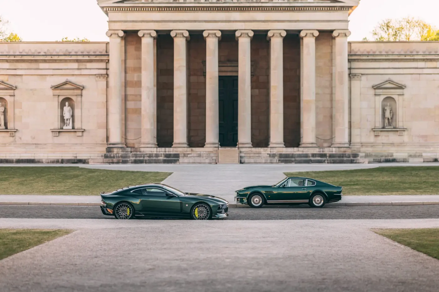 2024 Aston Martin Valour angeboten von einem Fachhändler in Munich, Deutschland, Foto 10 von 15