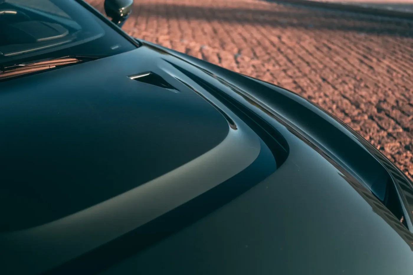 2024 Aston Martin Valour angeboten von einem Fachhändler in Munich, Deutschland, Foto 14 von 15