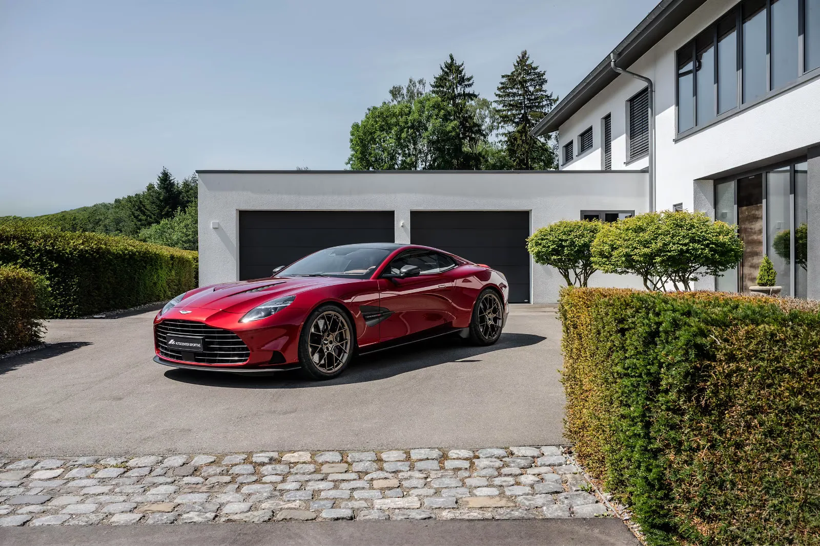 2024 Aston Martin Vanquish, 3/30