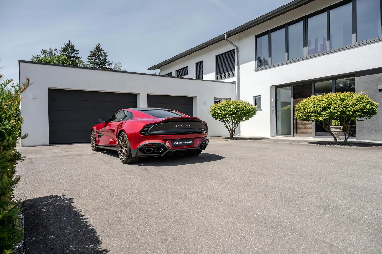 2024 Aston Martin Vanquish, 4/30