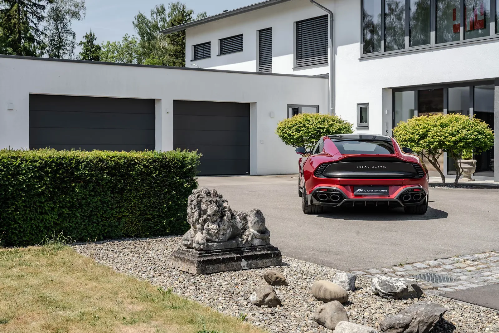 2024 Aston Martin Vanquish, 5/30