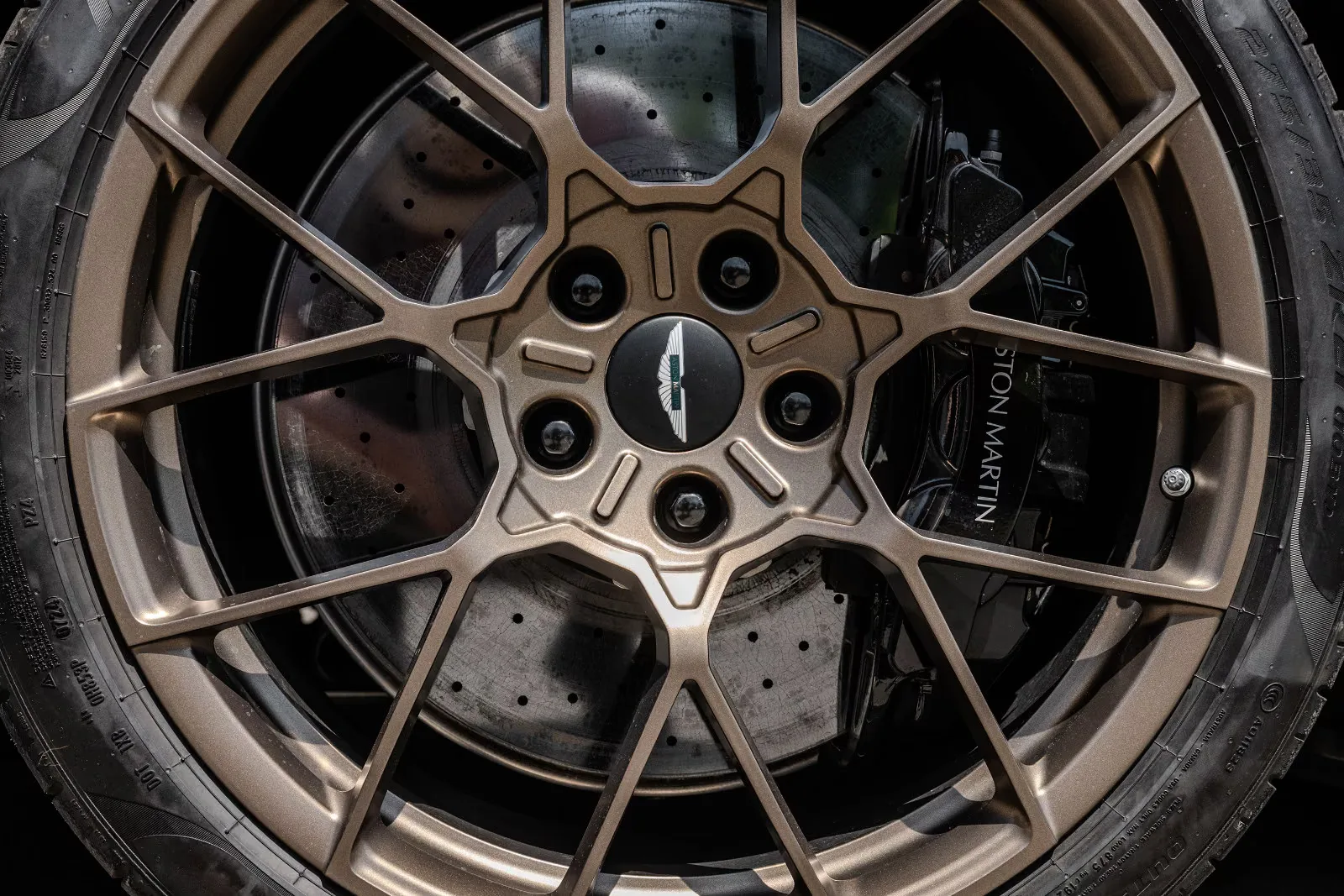 2024 Aston Martin Vanquish, 11/30