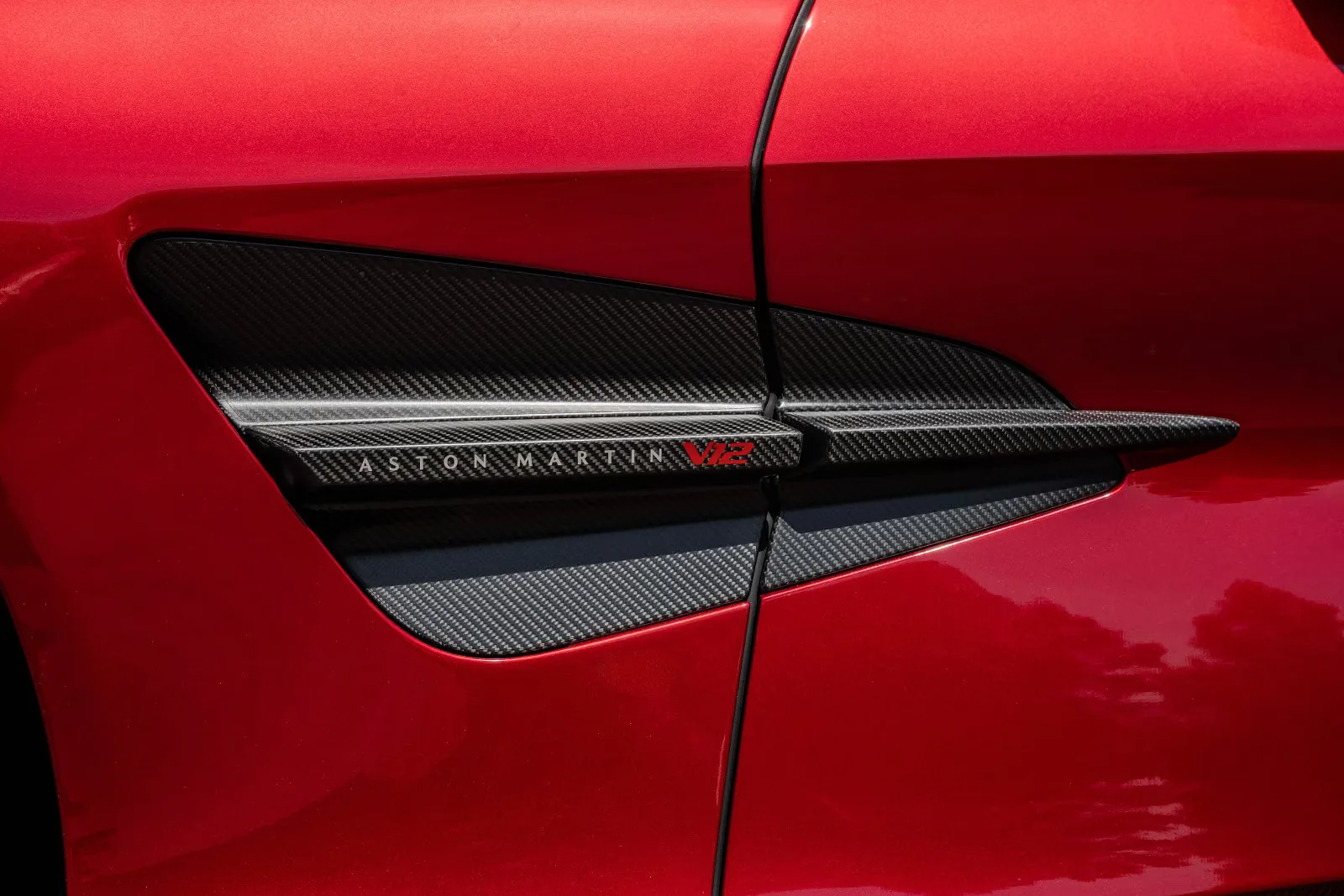 2024 Aston Martin Vanquish, 14/30