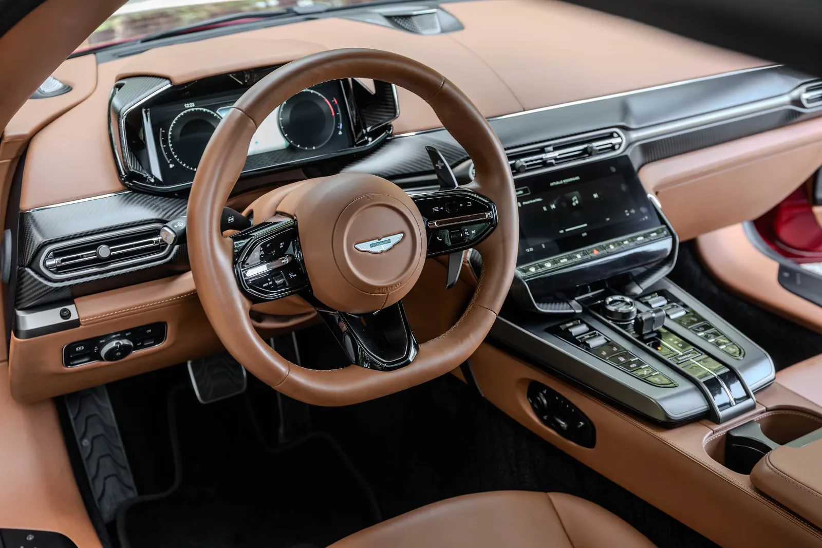2024 Aston Martin Vanquish, 28/30