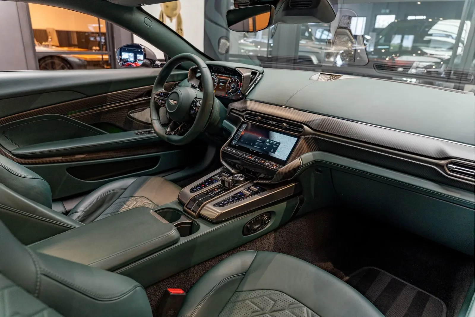 2024 Aston Martin Vanquish, 7/30