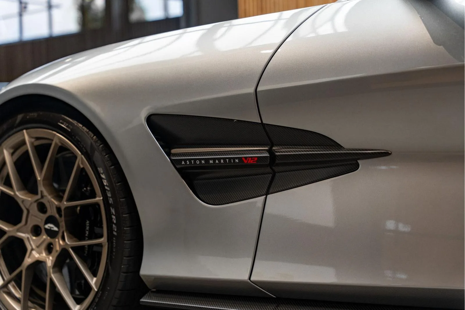 2024 Aston Martin Vanquish, 13/30