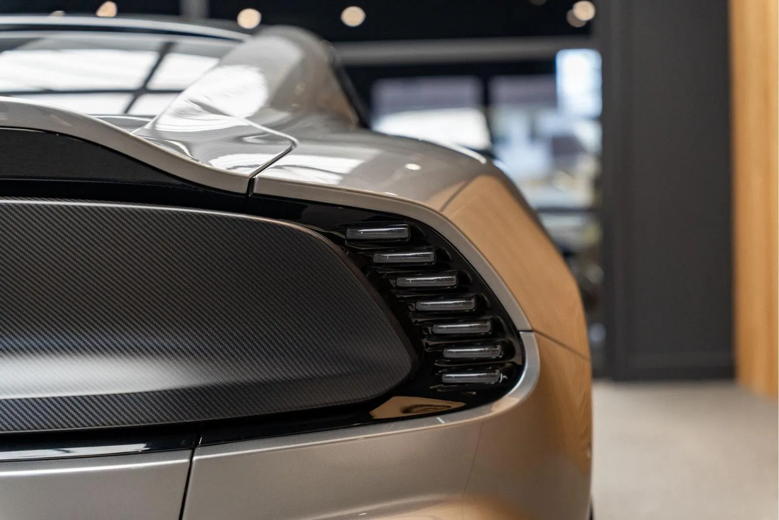 2024 Aston Martin Vanquish, 14/30