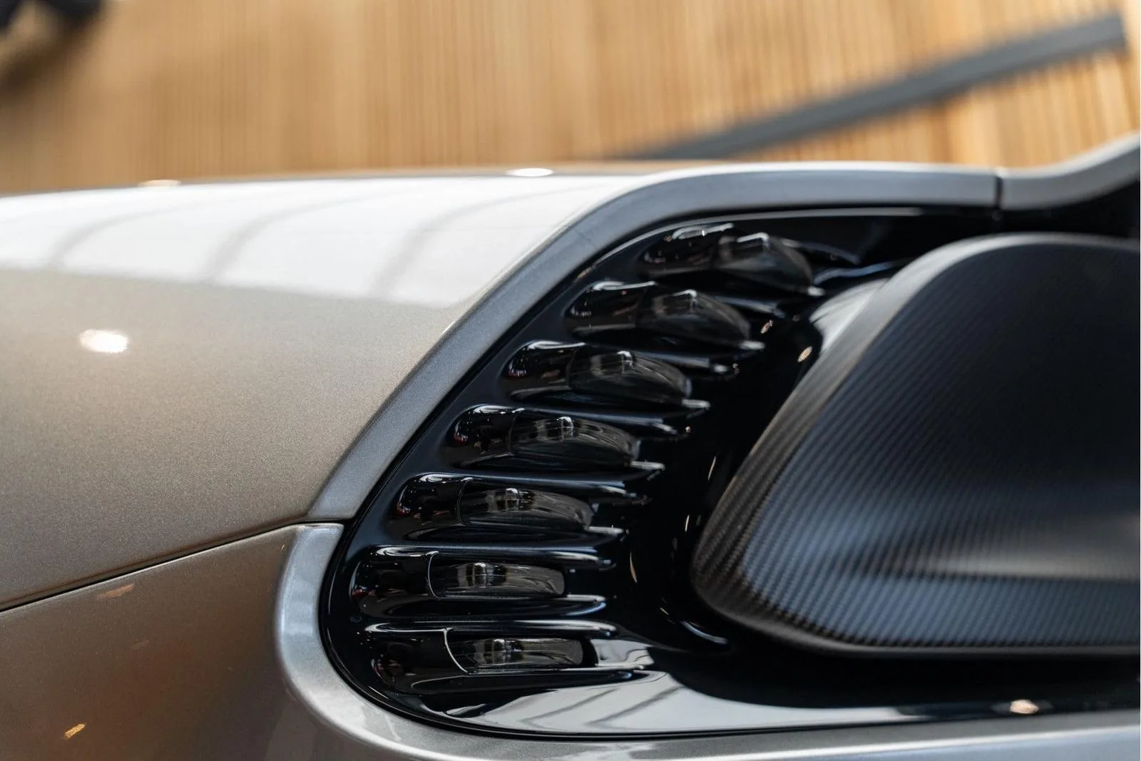 2024 Aston Martin Vanquish, 15/30