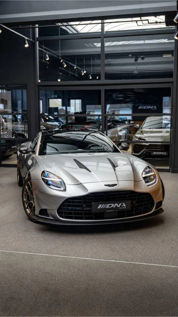 2024 Aston Martin Vanquish, 24/30