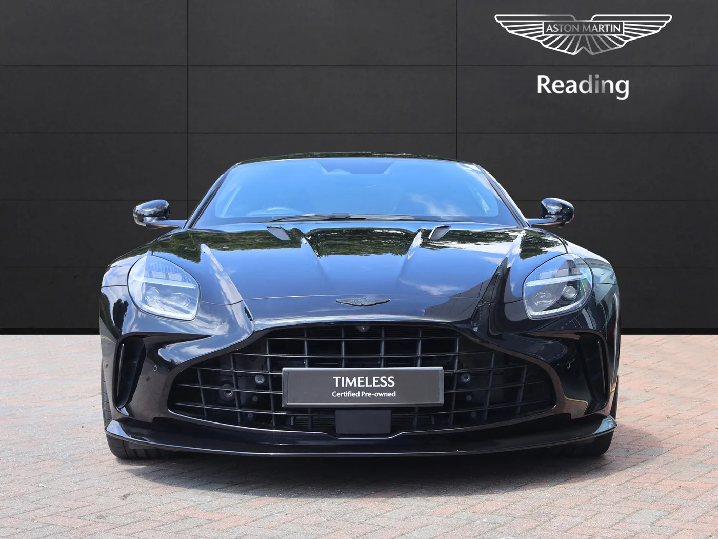 2024 Aston Martin Vantage proposée par un groupe de concessions agréées à Pangbourne, Royaume-Uni, photo 7 sur 25