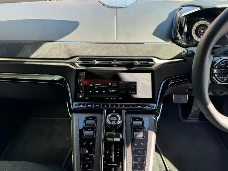 2024 Aston Martin Vantage, 10/24