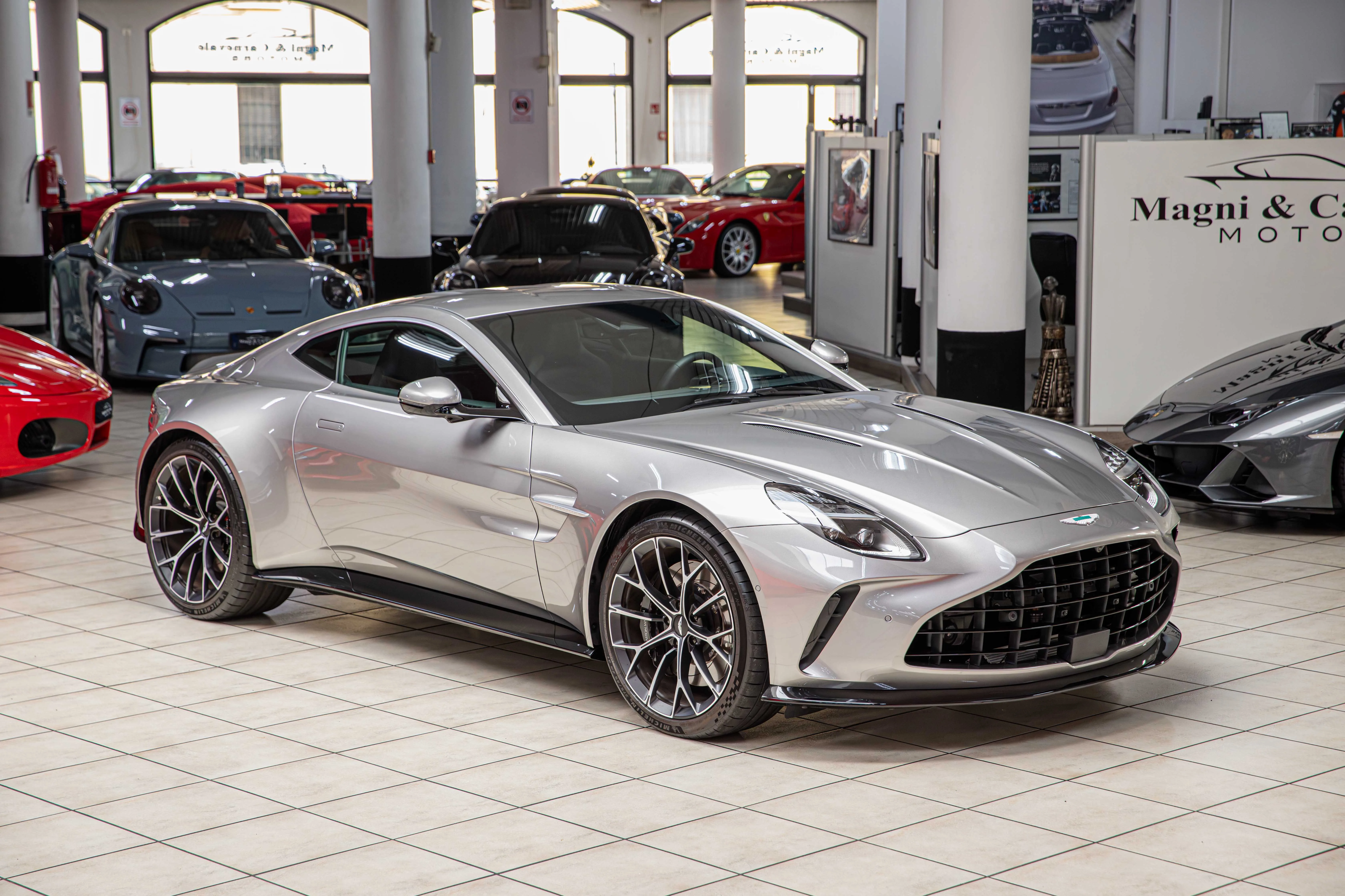 2024 Aston Martin Vantage, 2/30