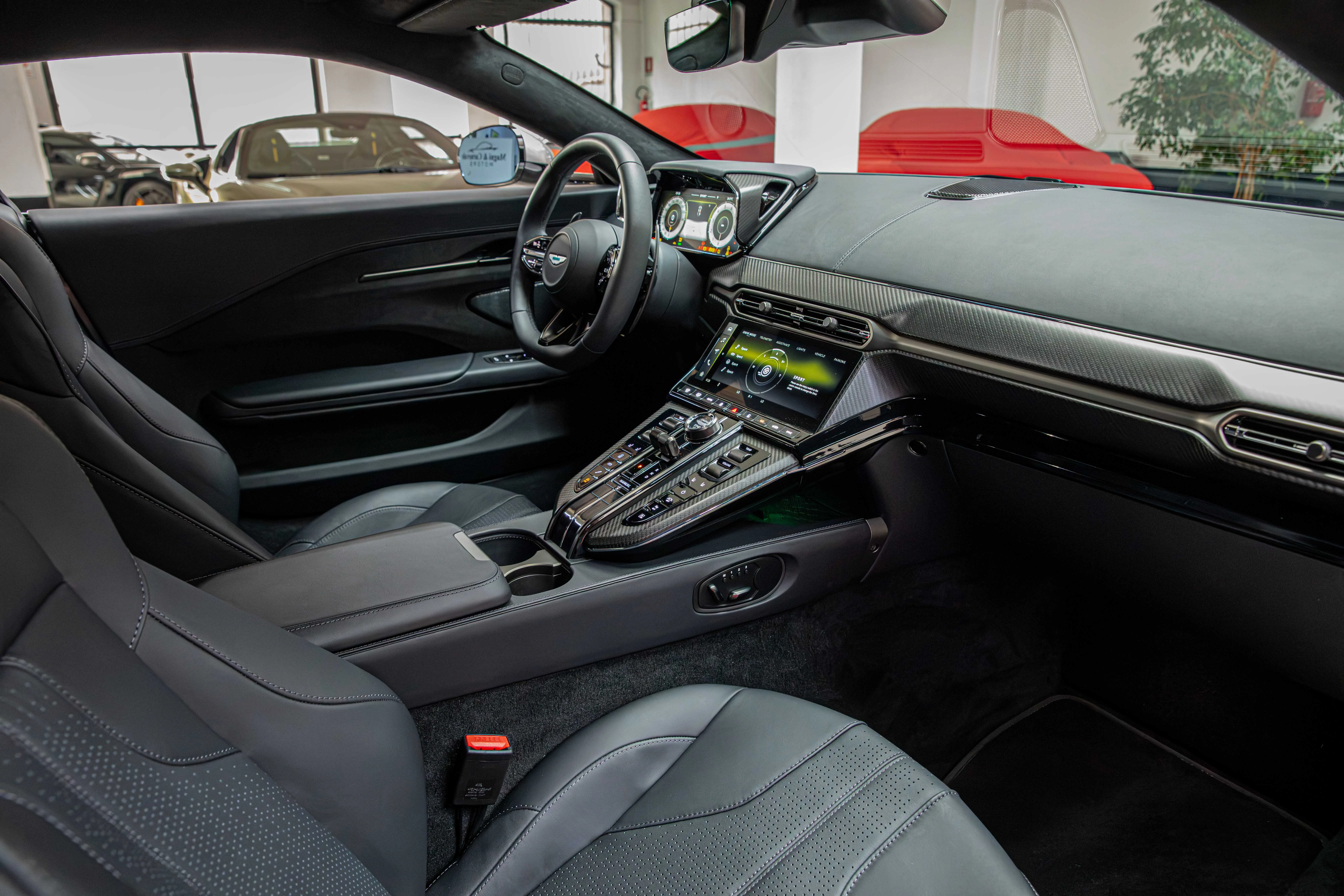 2024 Aston Martin Vantage, 13/30