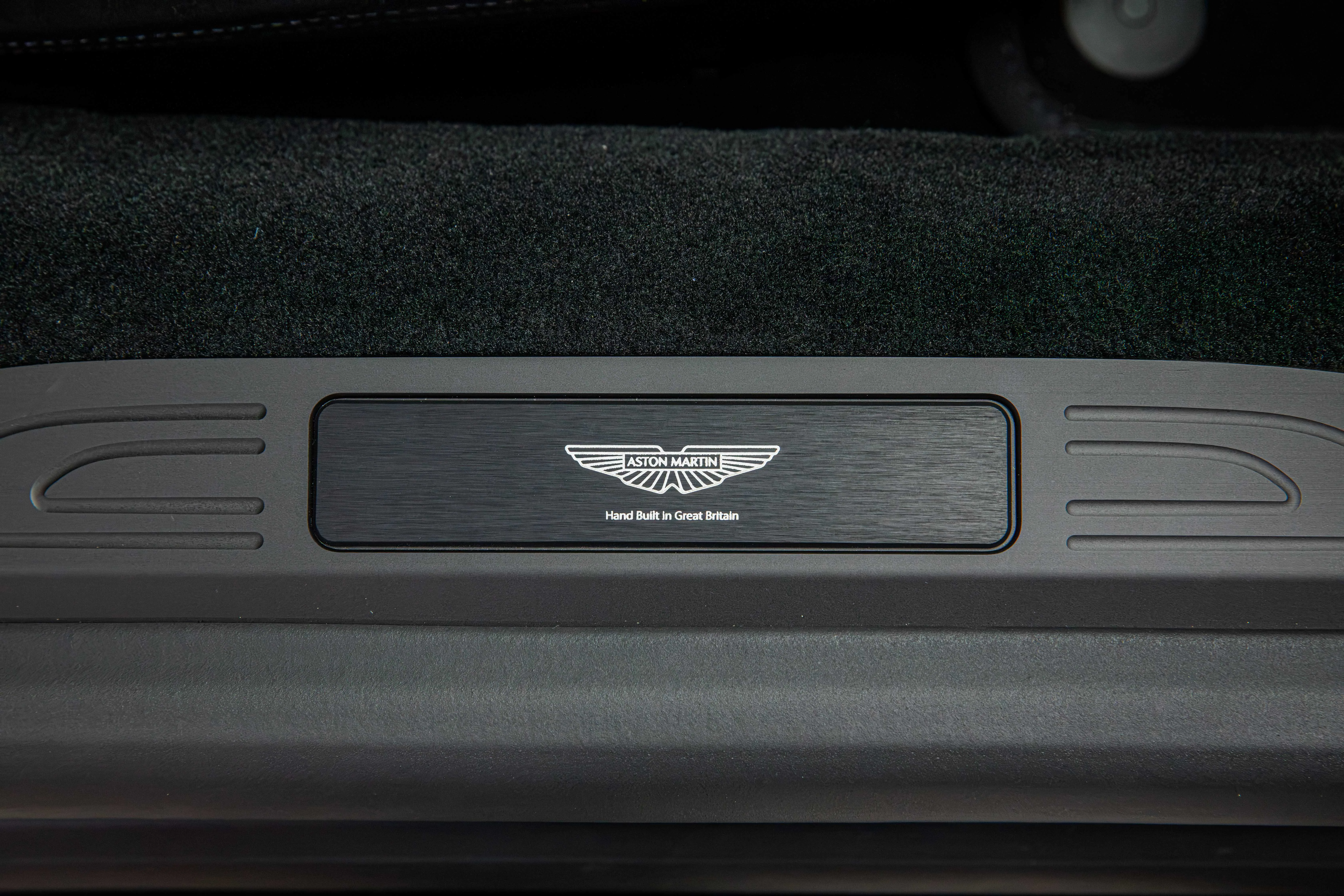 2024 Aston Martin Vantage, 15/30