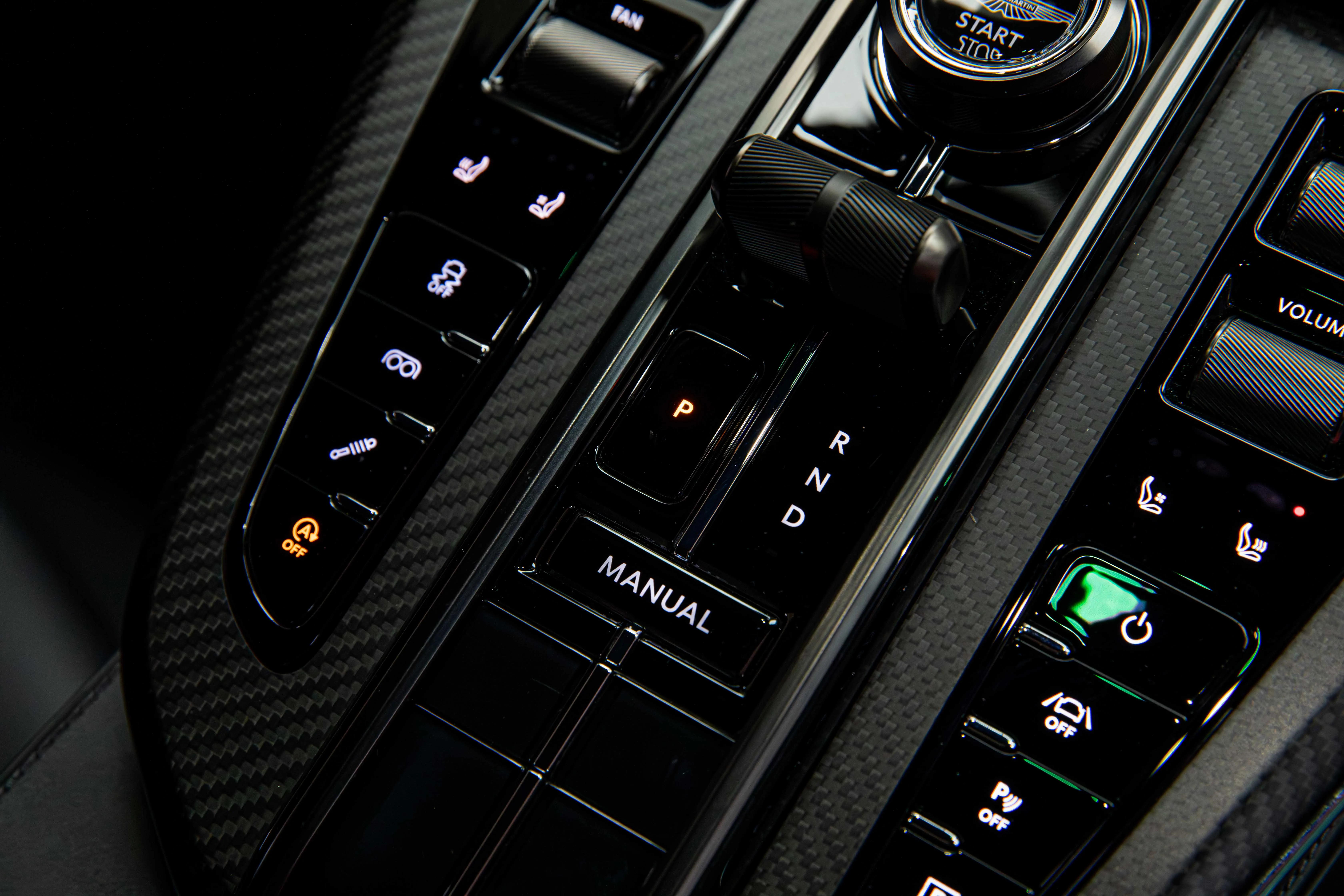 2024 Aston Martin Vantage, 22/30