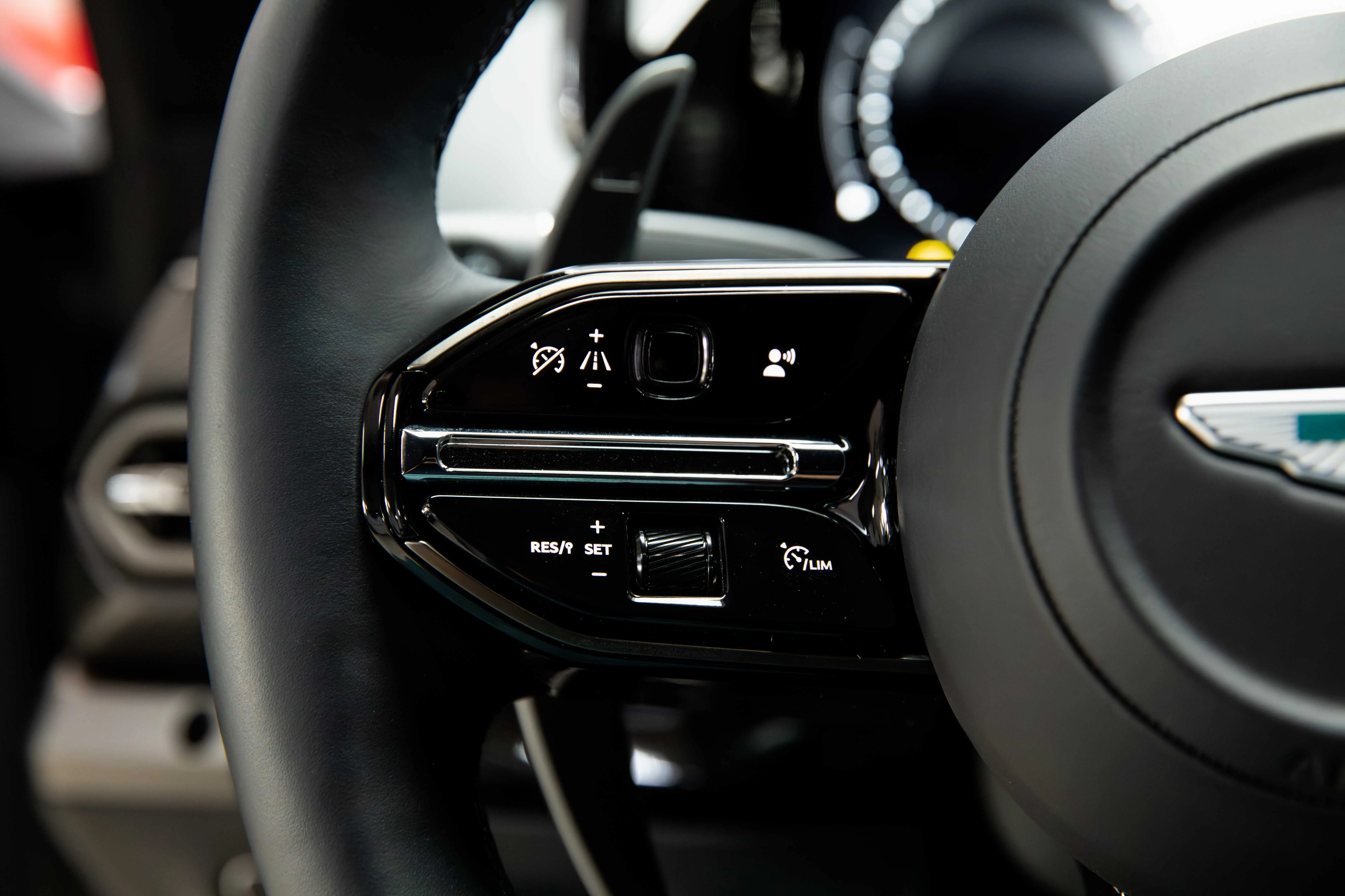 2024 Aston Martin Vantage, 26/30