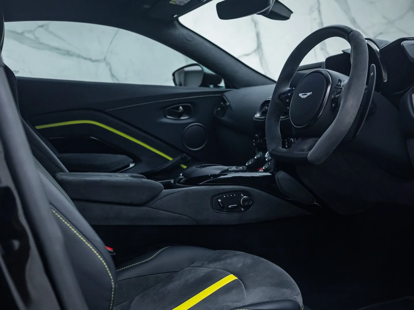 2024 Aston Martin Vantage F1 Edition, 7/30