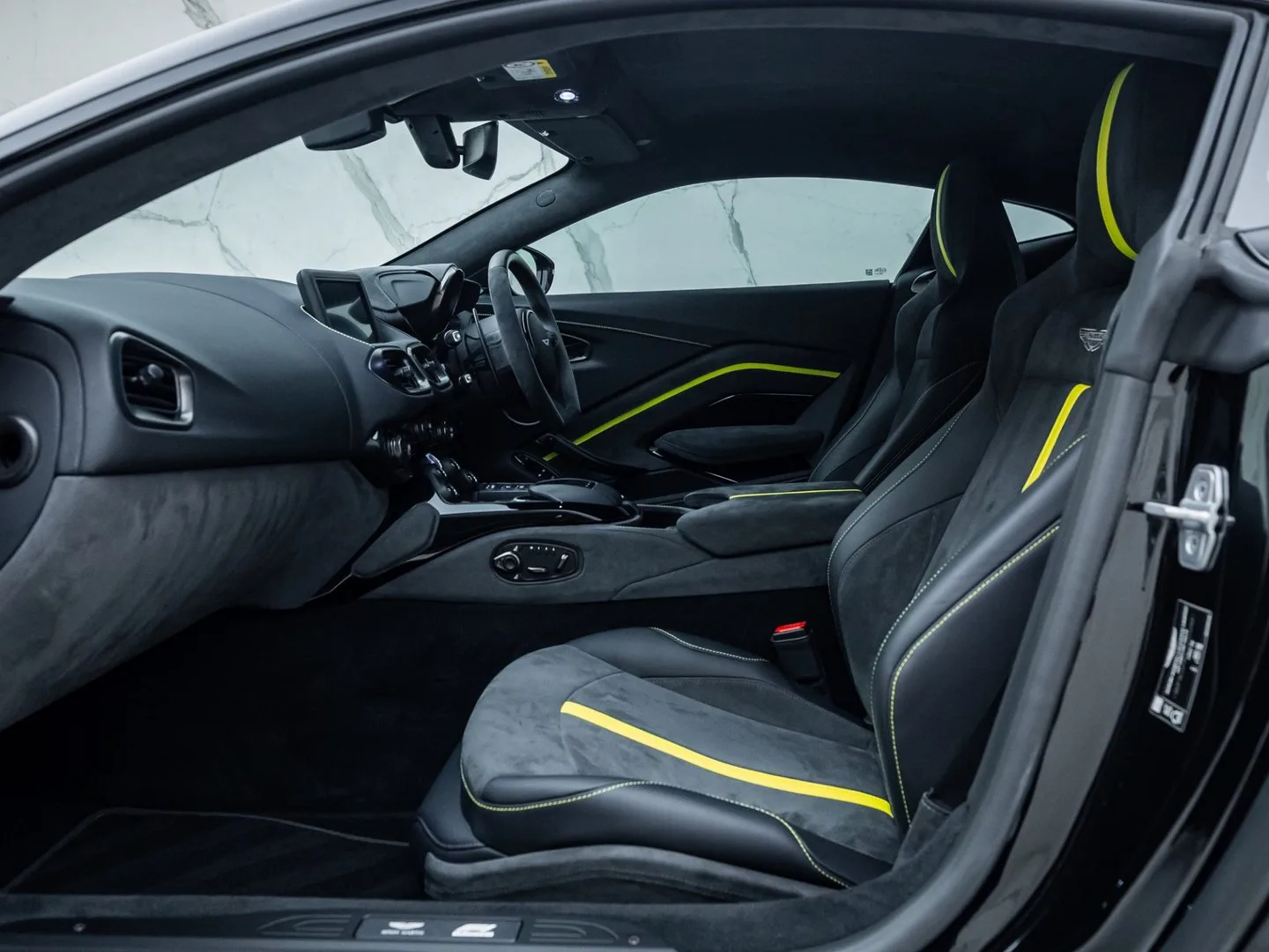 2024 Aston Martin Vantage F1 Edition, 9/30