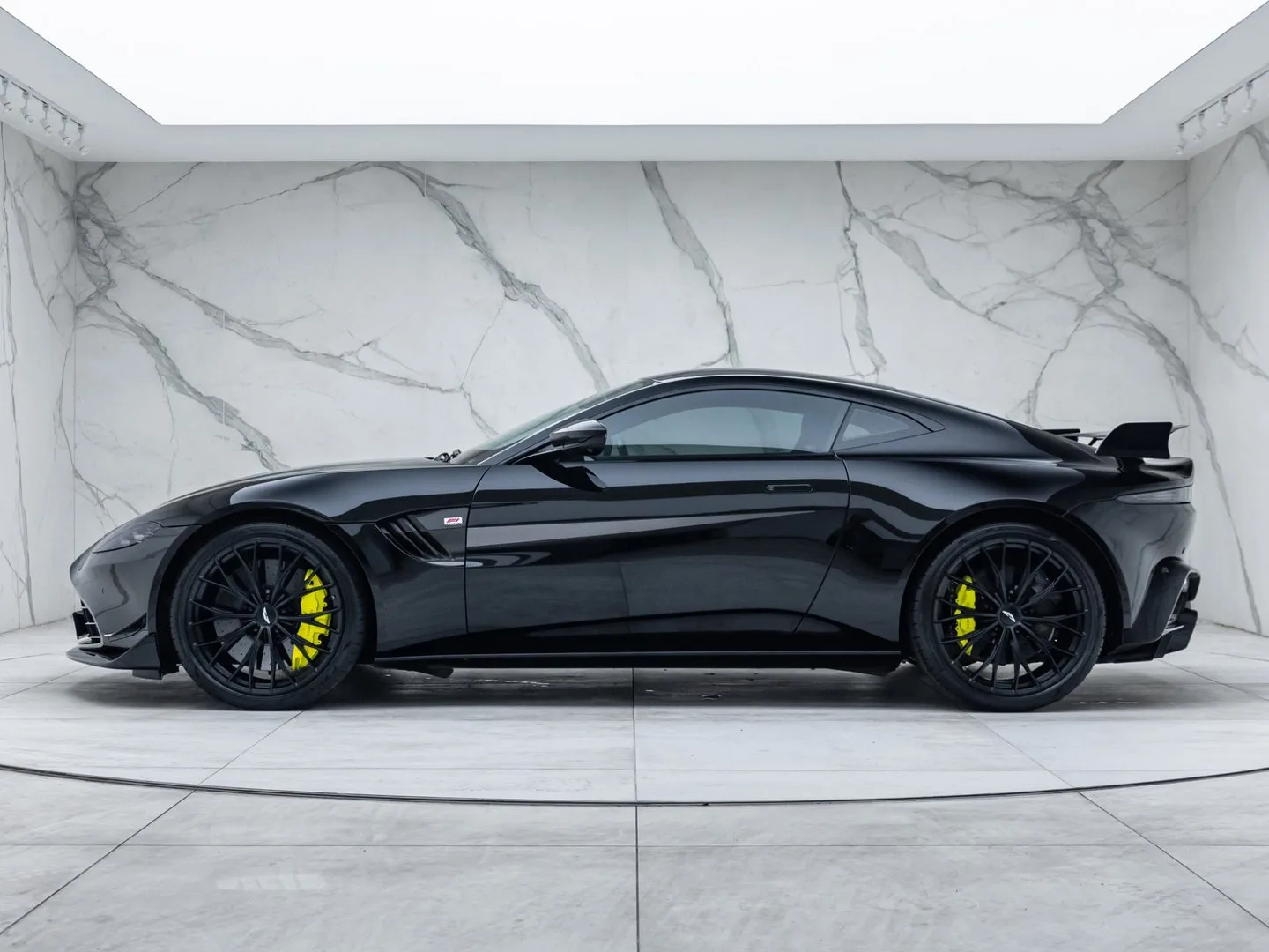 2024 Aston Martin Vantage F1 Edition, 28/30