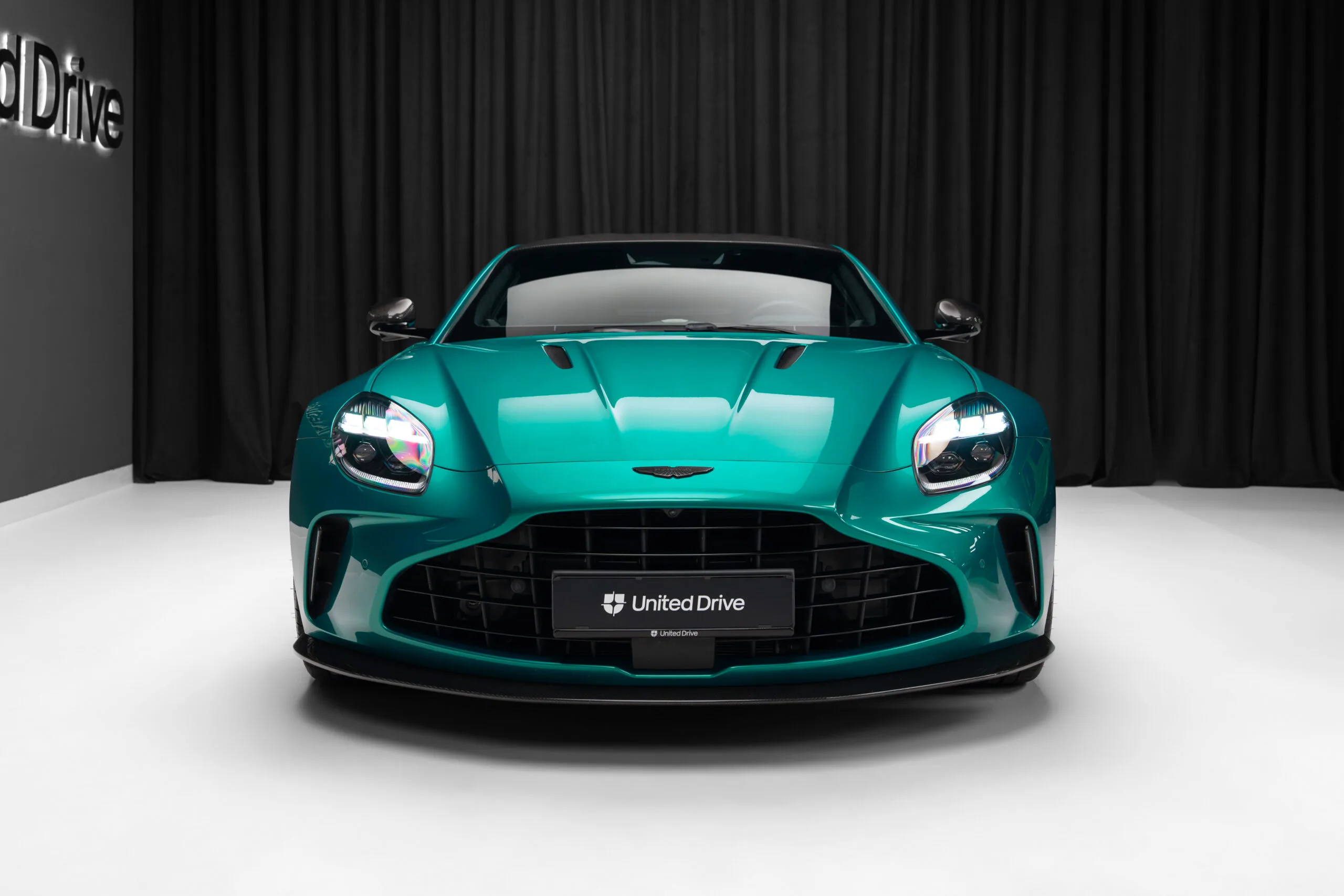 2024 Aston Martin Vantage, 2/30