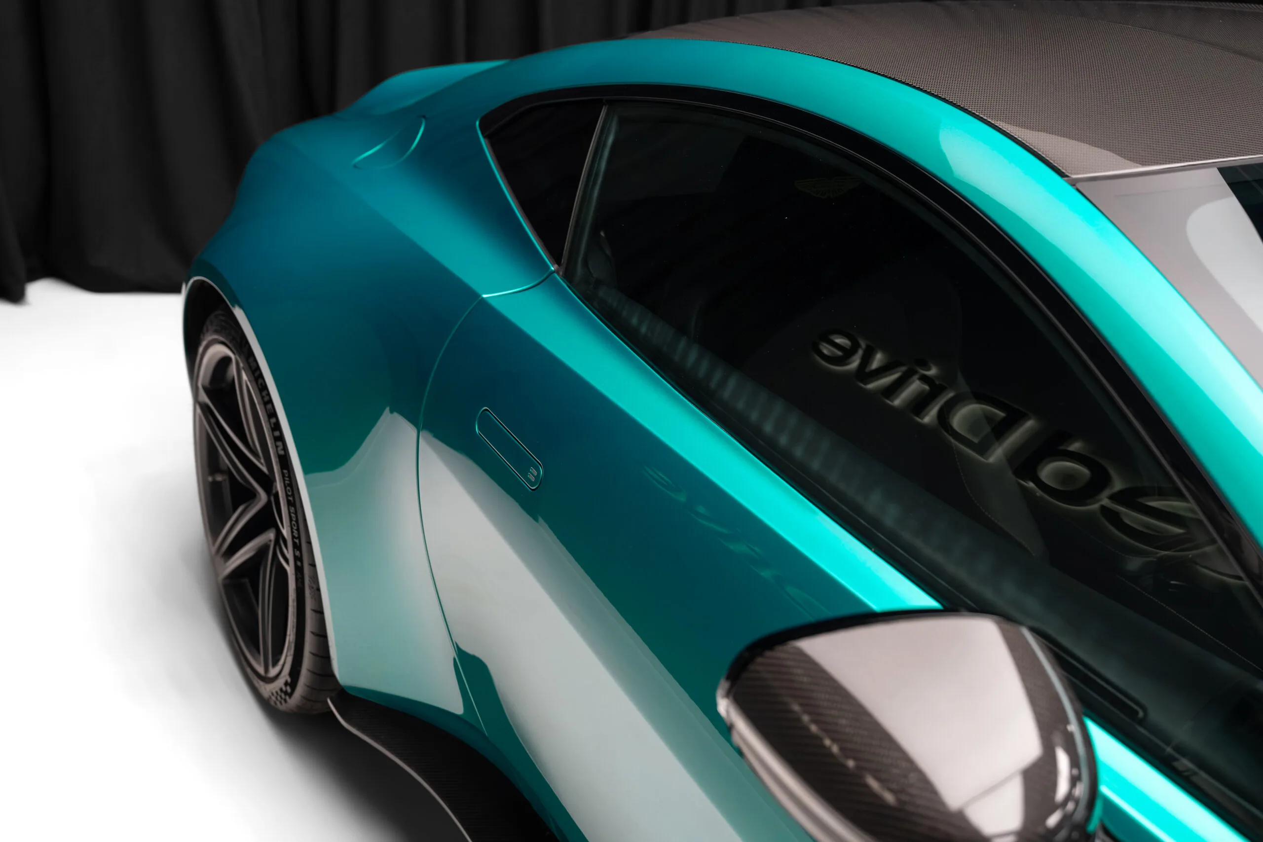 2024 Aston Martin Vantage, 4/30