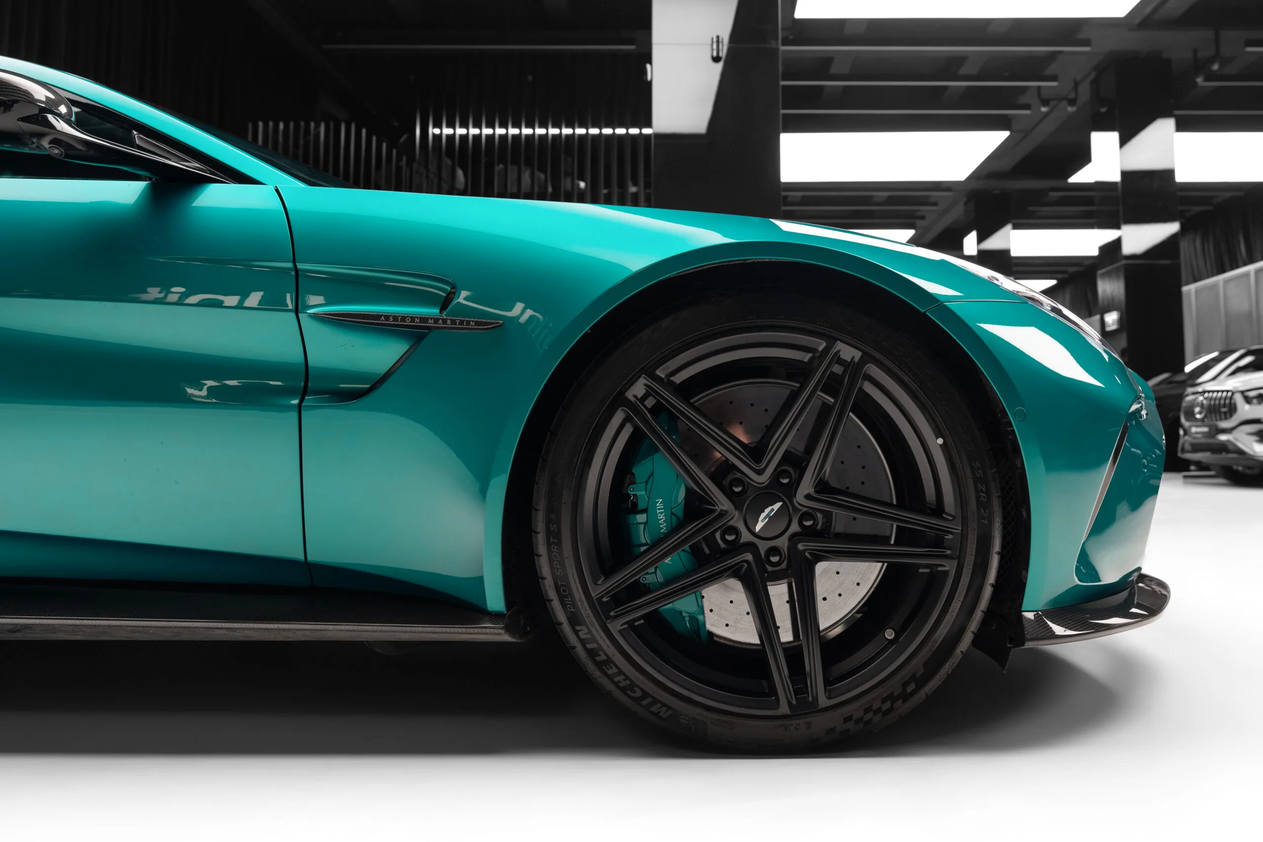 2024 Aston Martin Vantage, 5/30