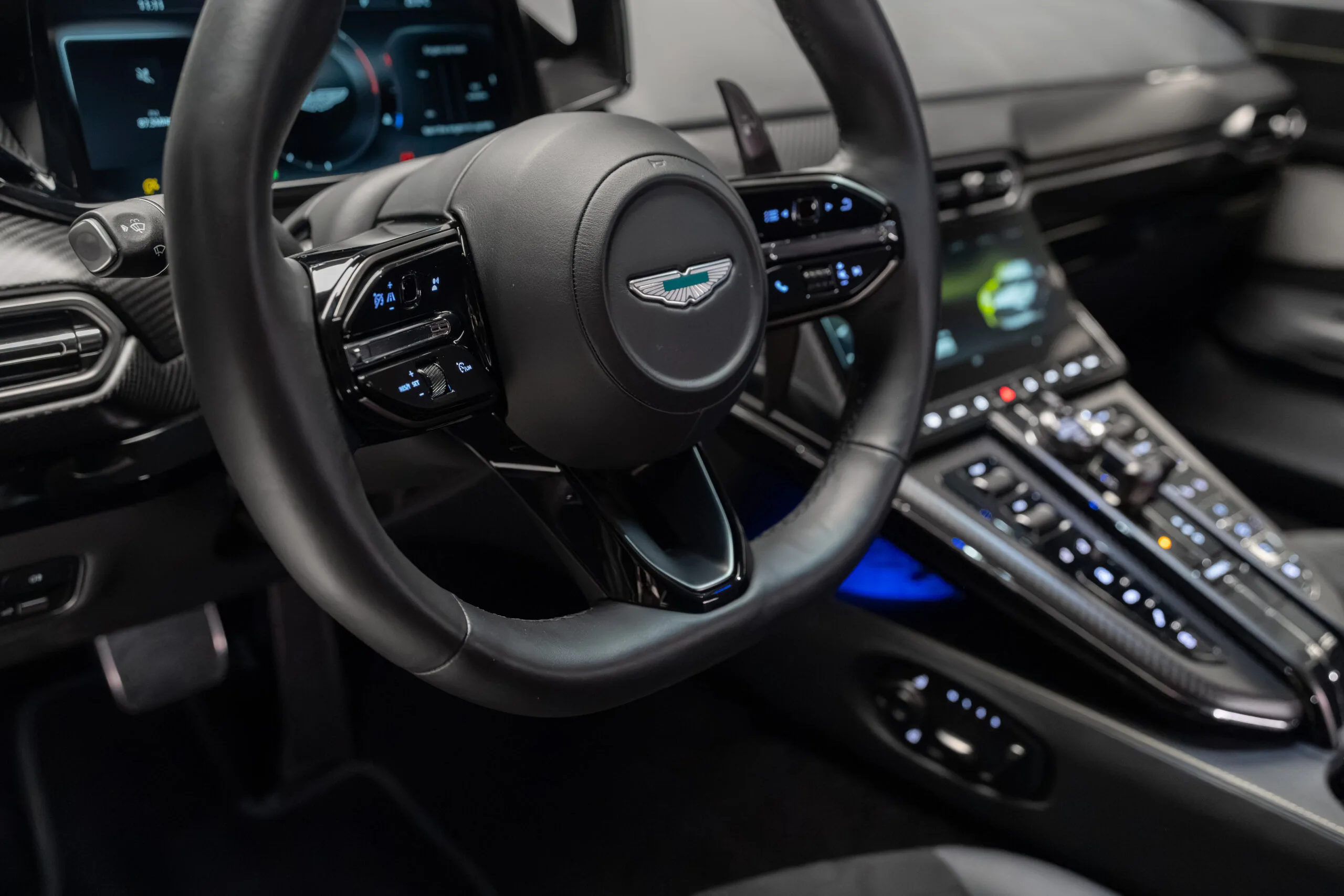 2024 Aston Martin Vantage, 16/30