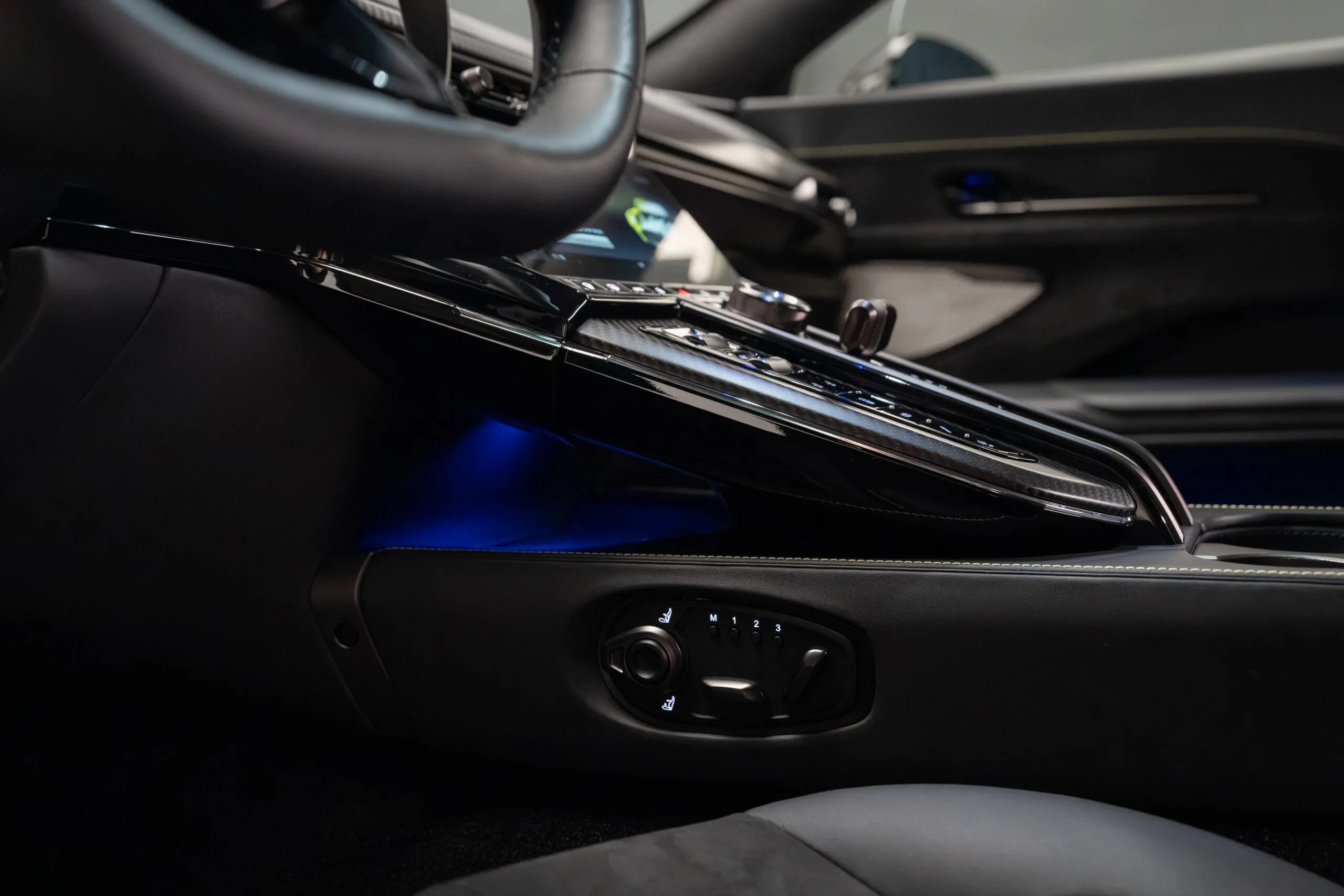 2024 Aston Martin Vantage, 28/30