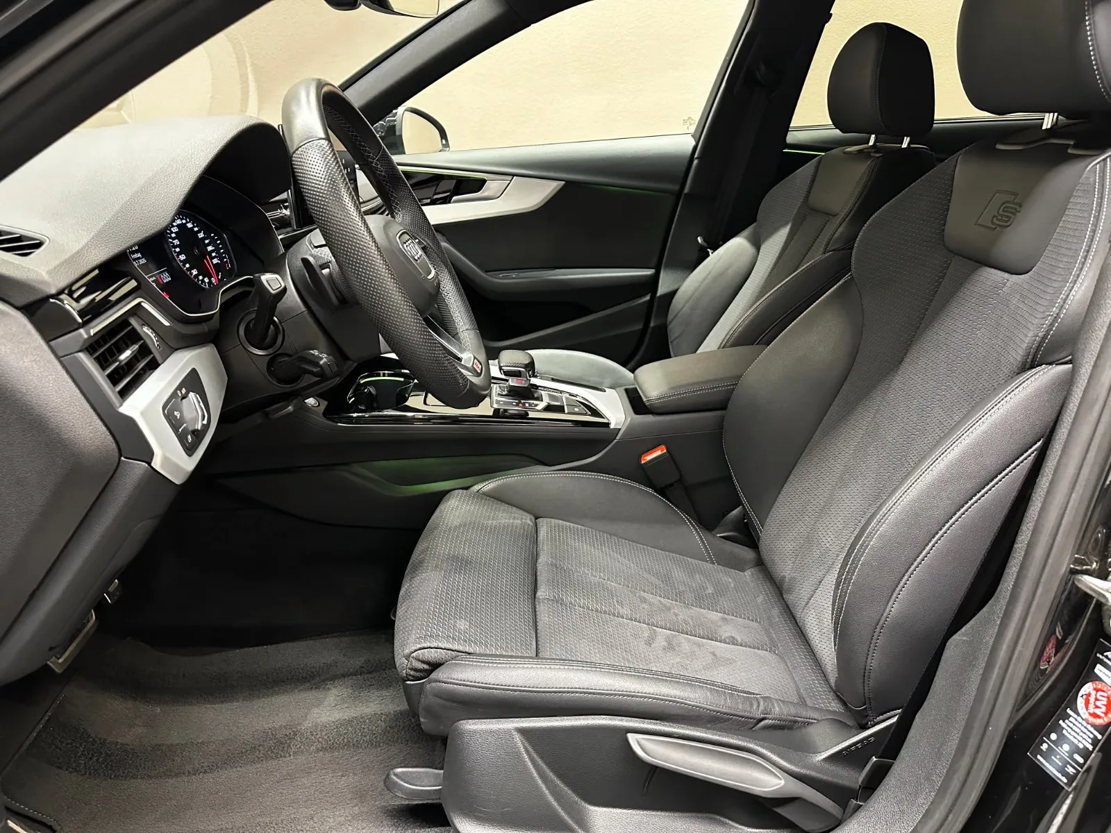 2024 Audi A4 Avant 40 TDI quattro, 9/25