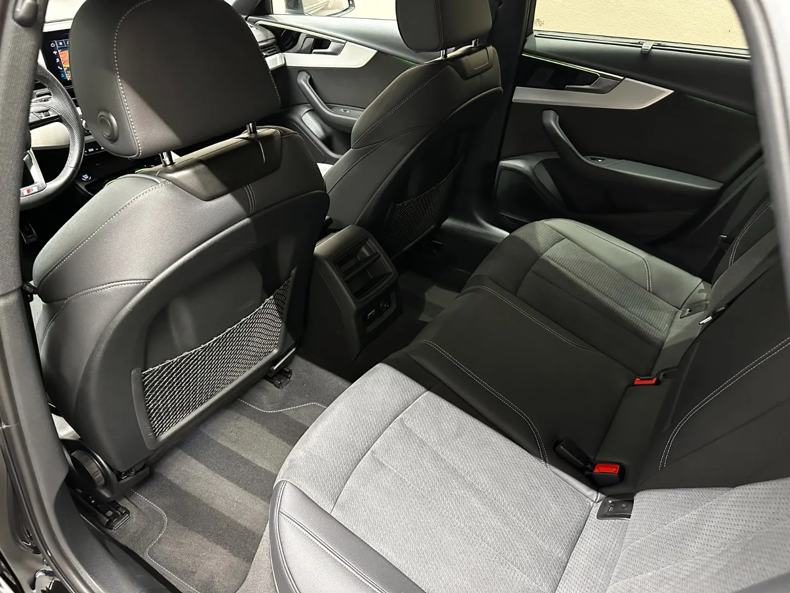 2024 Audi A4 Avant 40 TDI quattro, 11/25