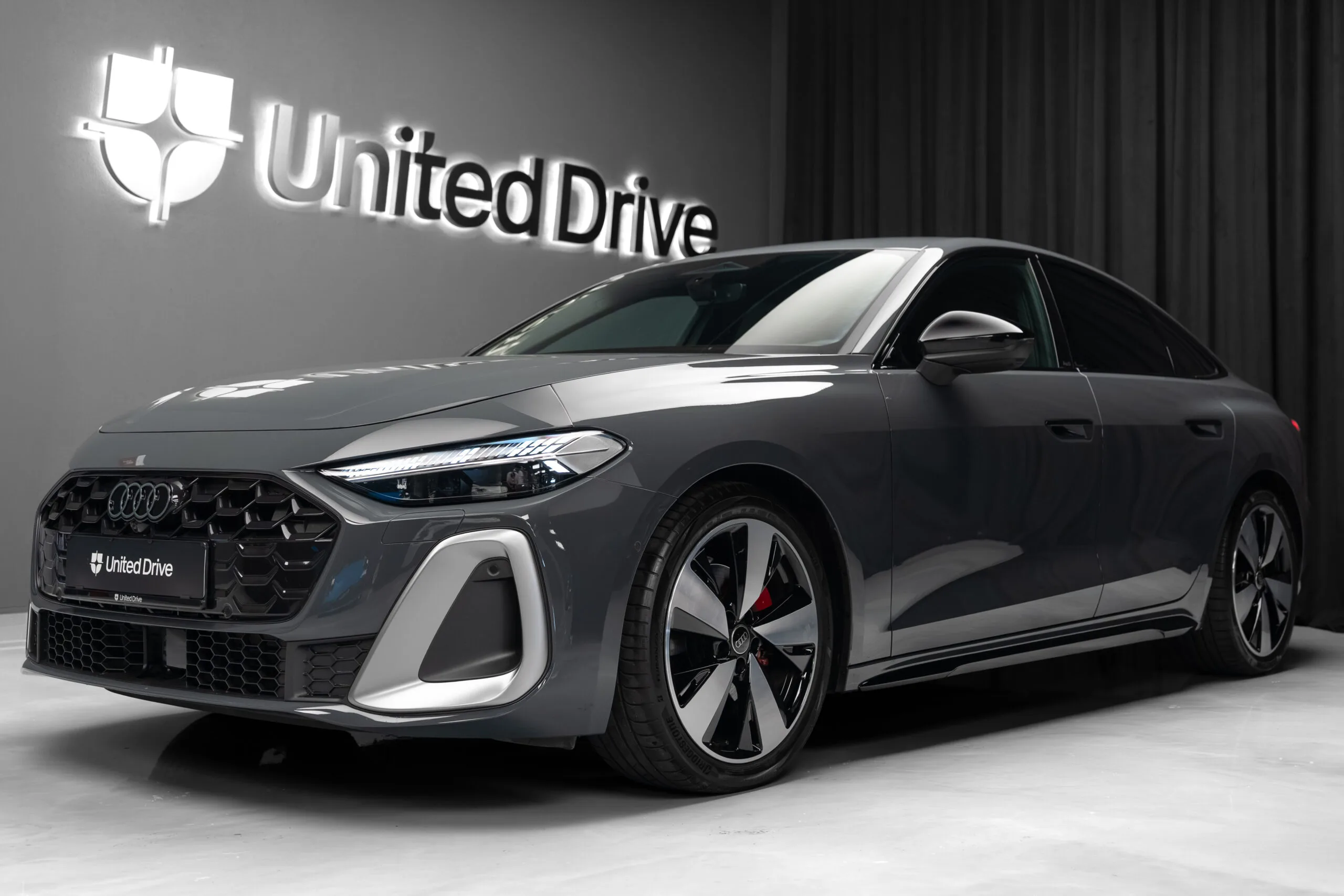 2024 Audi A5 TFSI quattro angeboten von einem Fachhändler in Voluntari, Rumänien, Hauptfoto