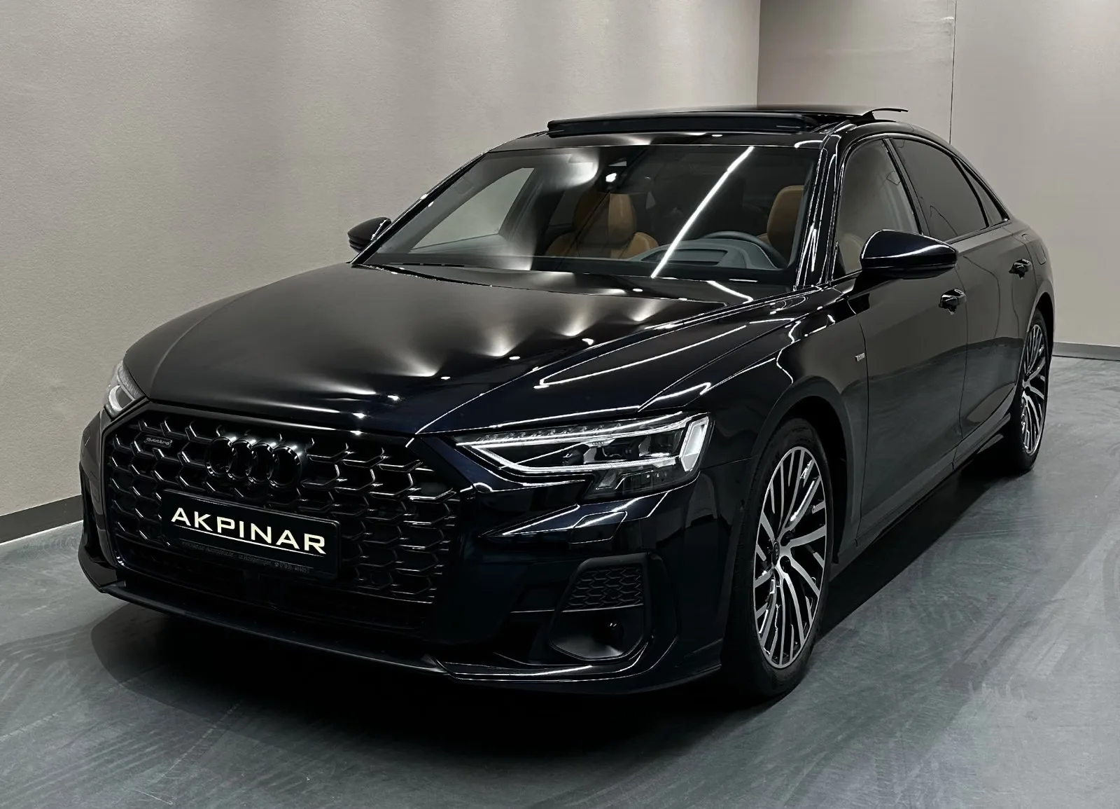 2024 Audi A8 L 60 TFSI e quattro angeboten von einem Fachhändler in Holzgerlingen, Deutschland, Hauptfoto
