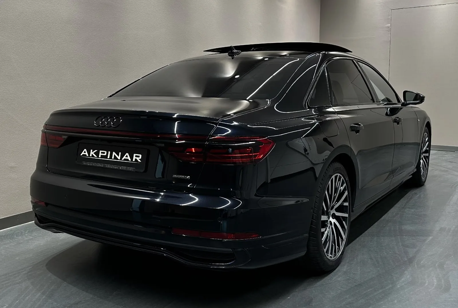 2024 Audi A8 L 60 TFSI e quattro, 6/30